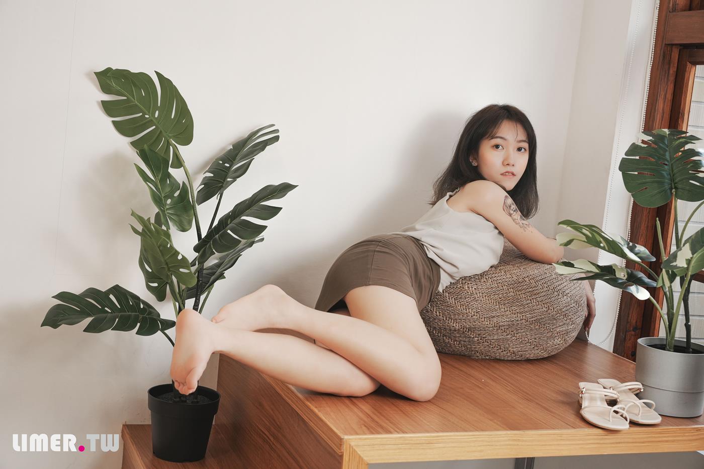图片[61]-Limerence原创 NO.046 素人Una 凉鞋抹润滑膏[161P] – 速更版-美库
