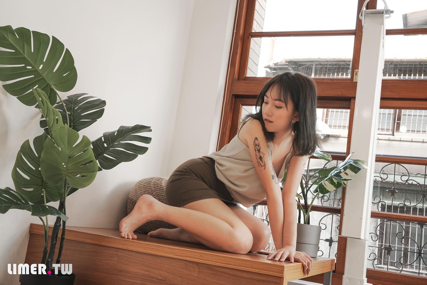 图片[67]-Limerence原创 NO.046 素人Una 凉鞋抹润滑膏[161P] – 速更版-美库