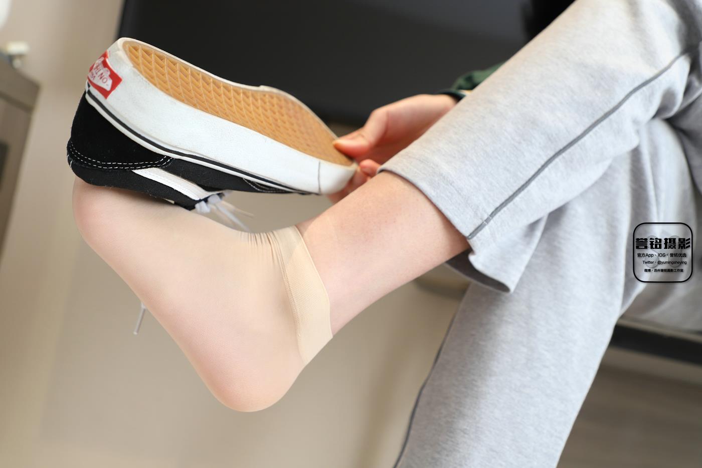 图片[26]-[誉铭传媒]袜足摄影 2023年《微信客户群第二套作品》[90P] – 速更版-美库