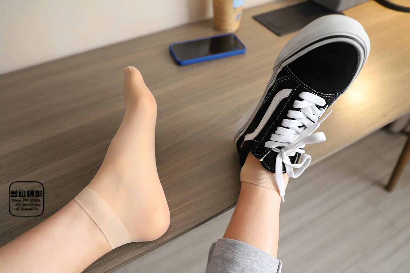 图片[34]-[誉铭传媒]袜足摄影 2023年《微信客户群第二套作品》[90P] – 速更版-美库