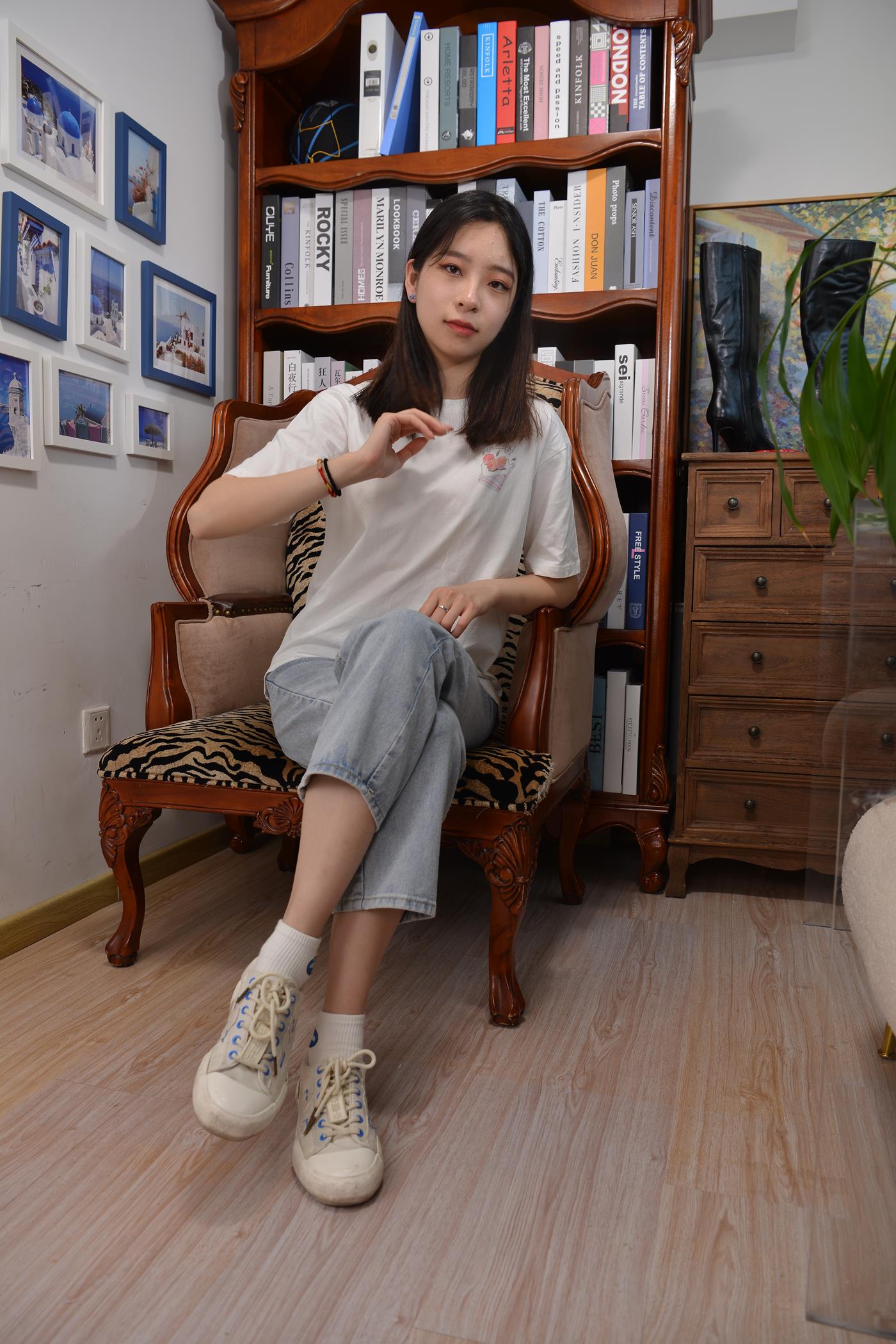 图片[19]-[Sexy Asian Girls Feet] No.017 美女YIYI姓感的40码大脚丫 [122P] – 速更版-美库