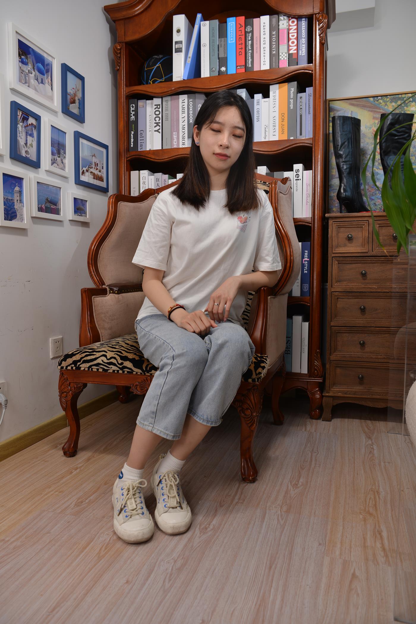 图片[21]-[Sexy Asian Girls Feet] No.017 美女YIYI姓感的40码大脚丫 [122P] – 速更版-美库