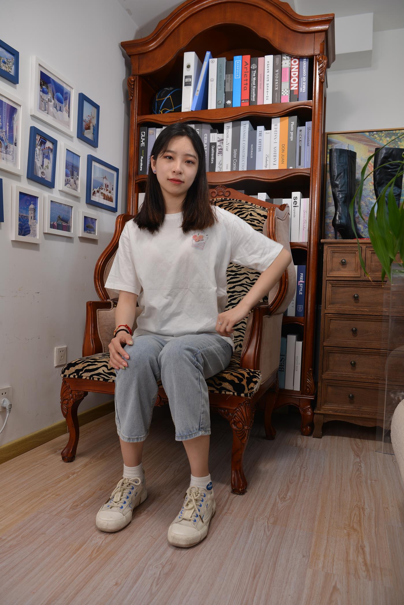 图片[33]-[Sexy Asian Girls Feet] No.017 美女YIYI姓感的40码大脚丫 [122P] – 速更版-美库