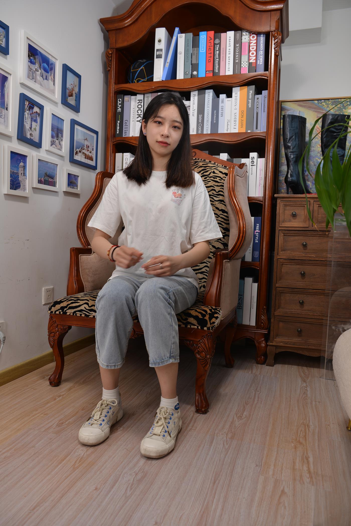 图片[35]-[Sexy Asian Girls Feet] No.017 美女YIYI姓感的40码大脚丫 [122P] – 速更版-美库