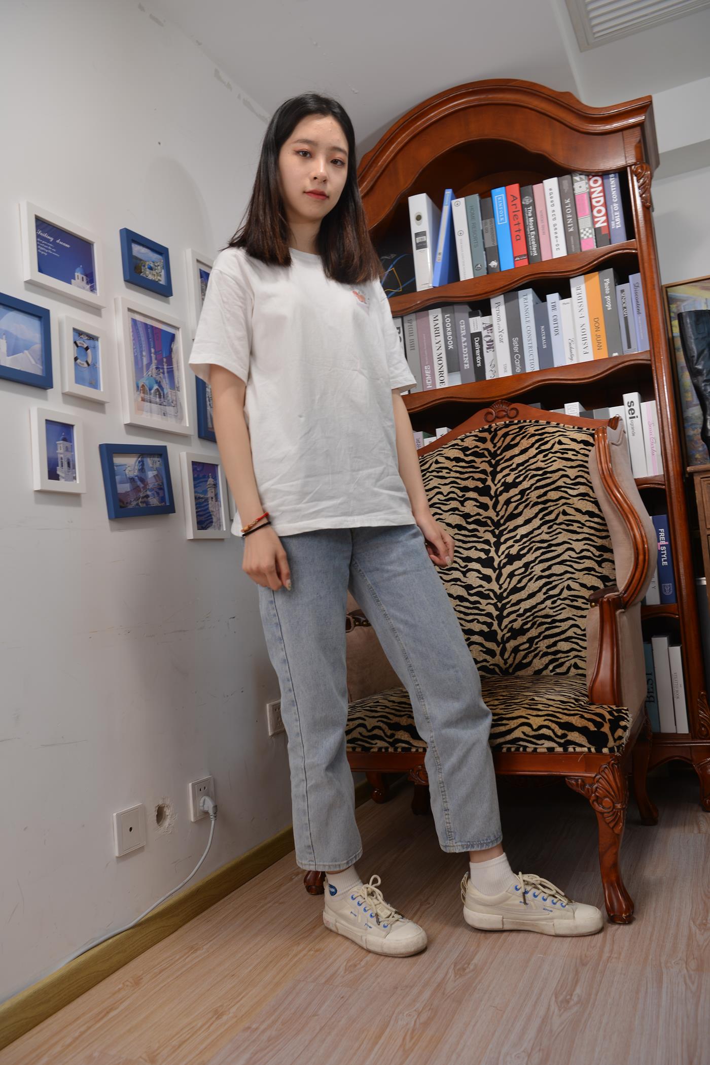 图片[44]-[Sexy Asian Girls Feet] No.017 美女YIYI姓感的40码大脚丫 [122P] – 速更版-美库