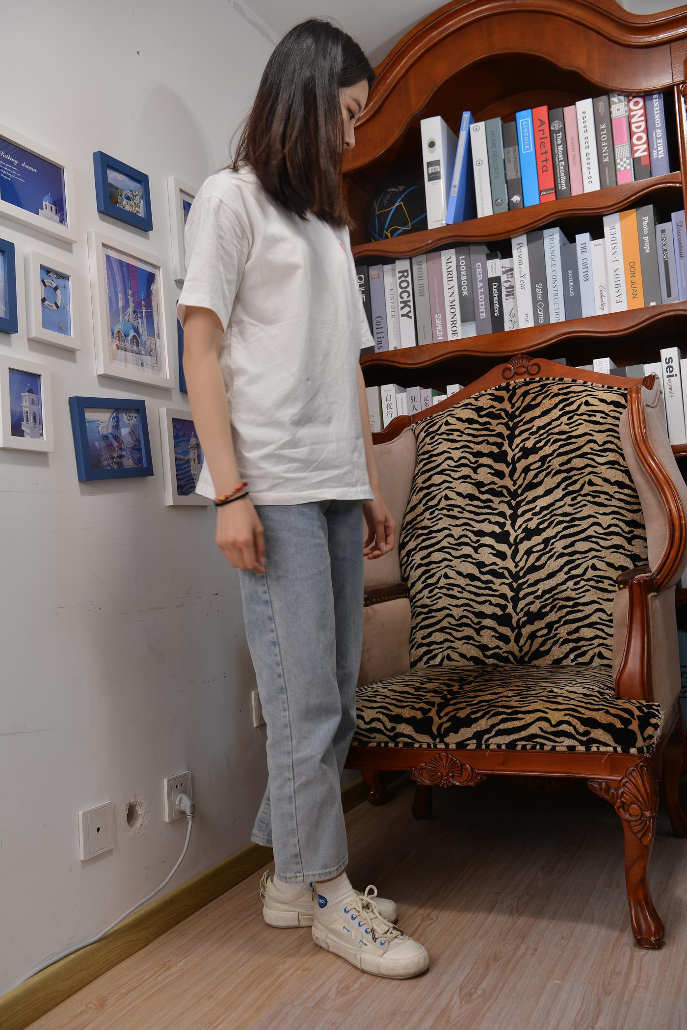 图片[45]-[Sexy Asian Girls Feet] No.017 美女YIYI姓感的40码大脚丫 [122P] – 速更版-美库