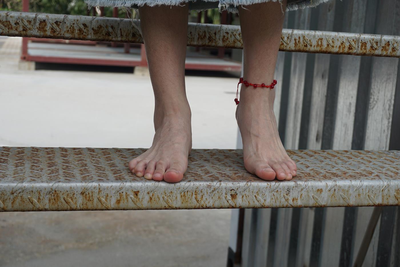 图片[23]-[Pary学生模拍] No.036 莹莹赤脚游玩创意产业园 [145P] – 速更版-美库