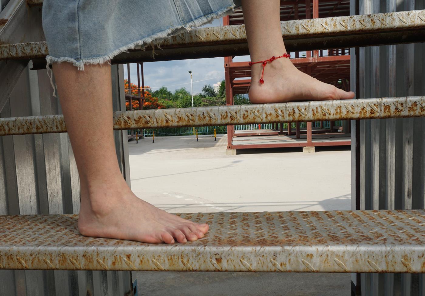 图片[26]-[Pary学生模拍] No.036 莹莹赤脚游玩创意产业园 [145P] – 速更版-美库