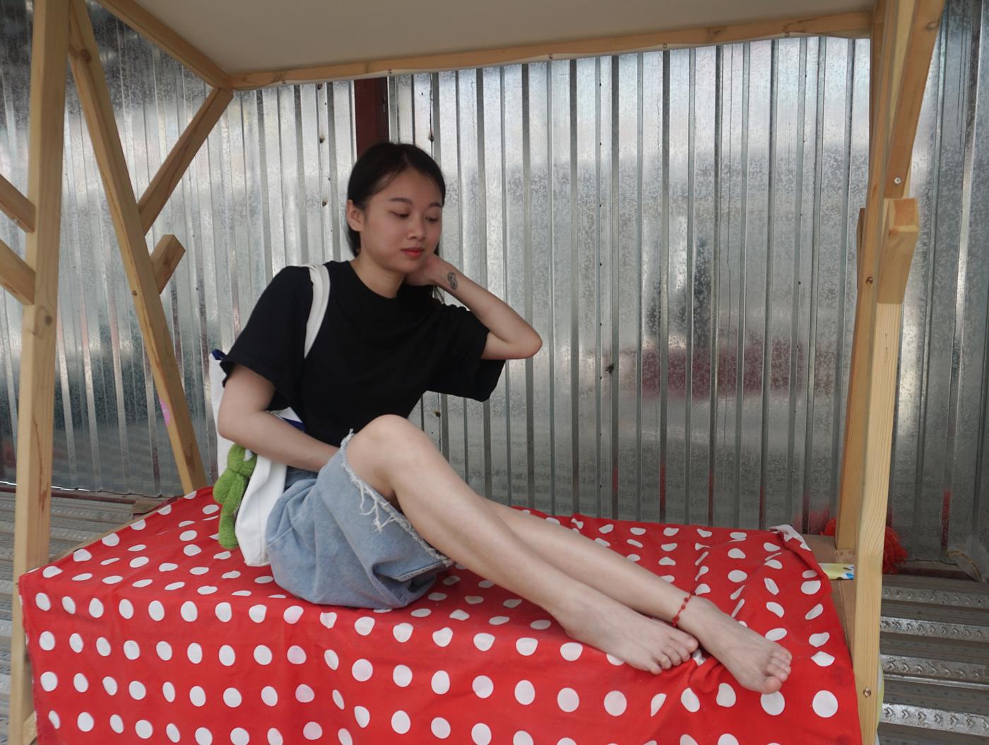 图片[32]-[Pary学生模拍] No.036 莹莹赤脚游玩创意产业园 [145P] – 速更版-美库