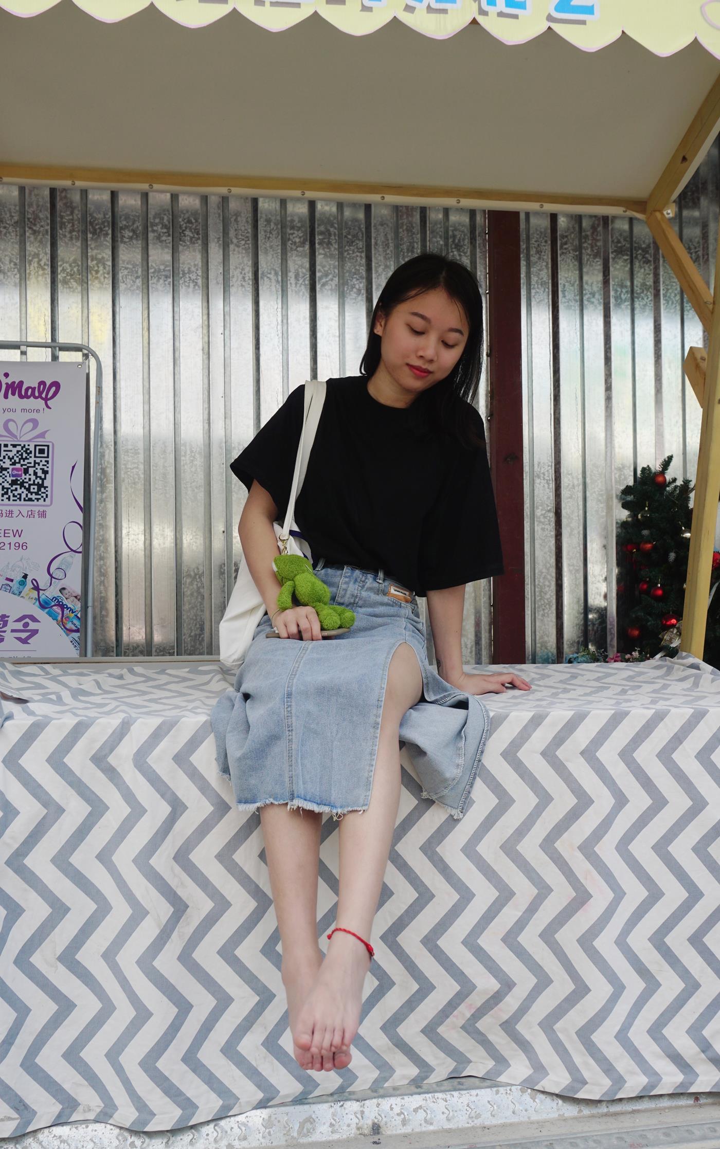 图片[41]-[Pary学生模拍] No.036 莹莹赤脚游玩创意产业园 [145P] – 速更版-美库