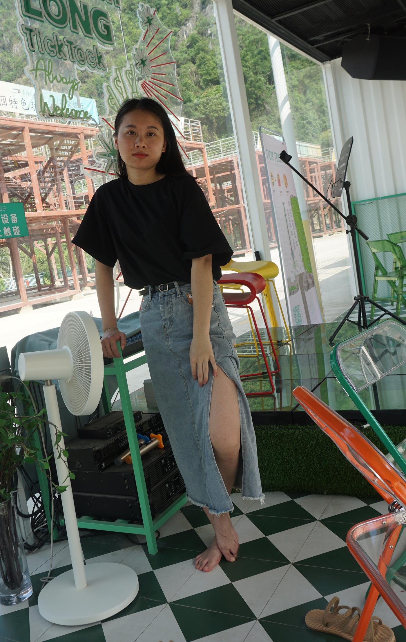 图片[82]-[Pary学生模拍] No.036 莹莹赤脚游玩创意产业园 [145P] – 速更版-美库