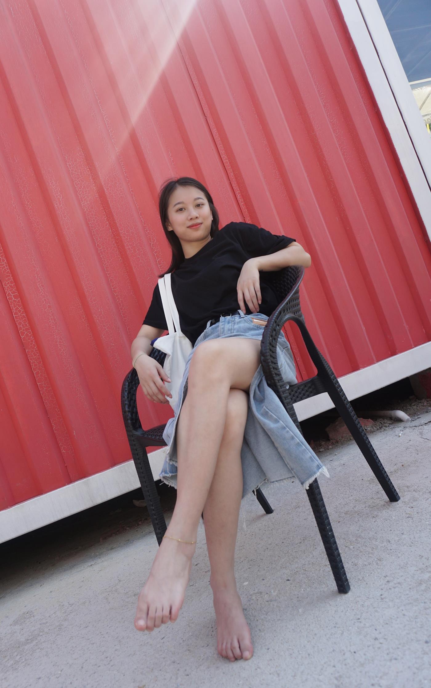 图片[97]-[Pary学生模拍] No.036 莹莹赤脚游玩创意产业园 [145P] – 速更版-美库