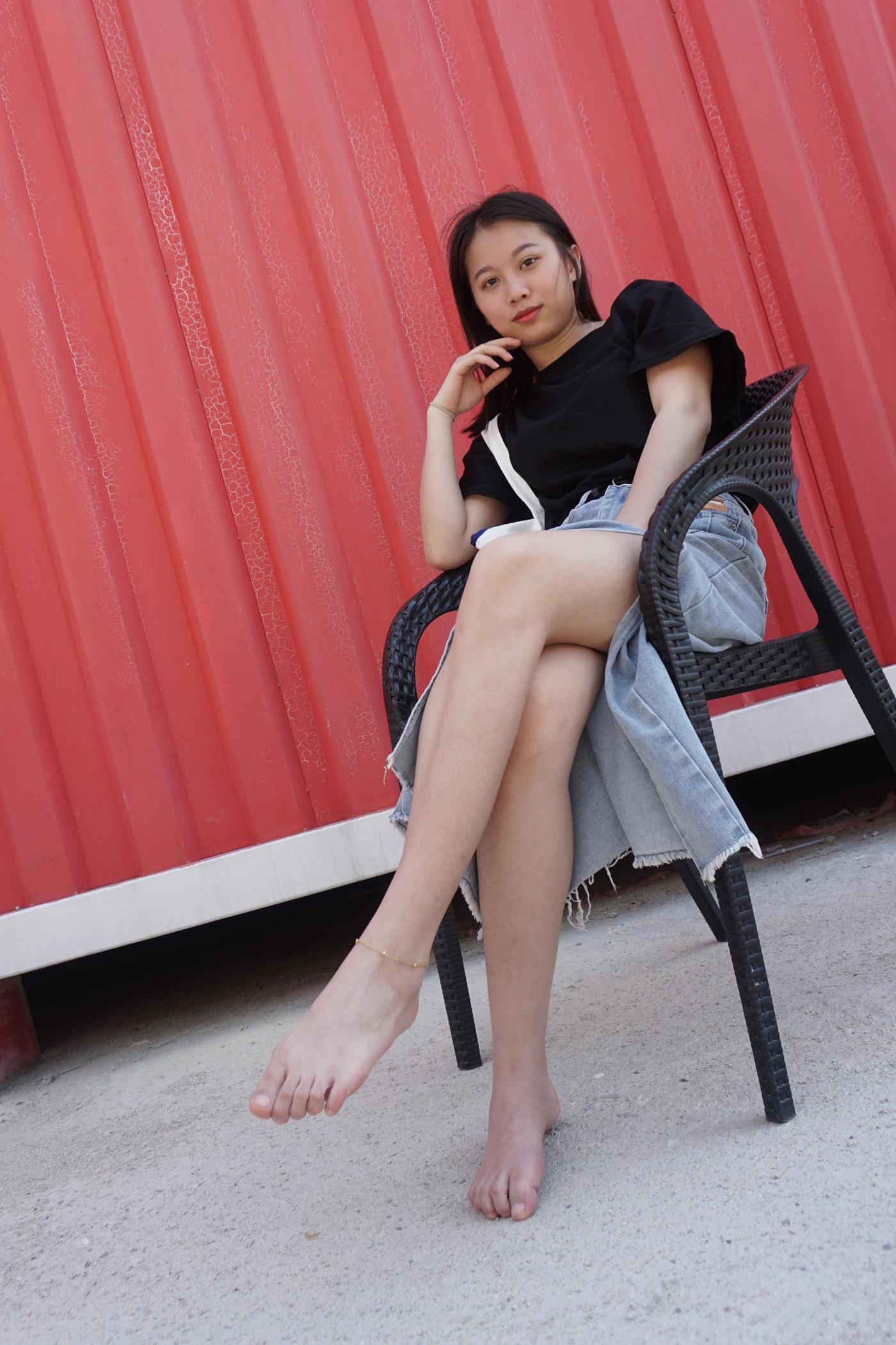 图片[98]-[Pary学生模拍] No.036 莹莹赤脚游玩创意产业园 [145P] – 速更版-美库