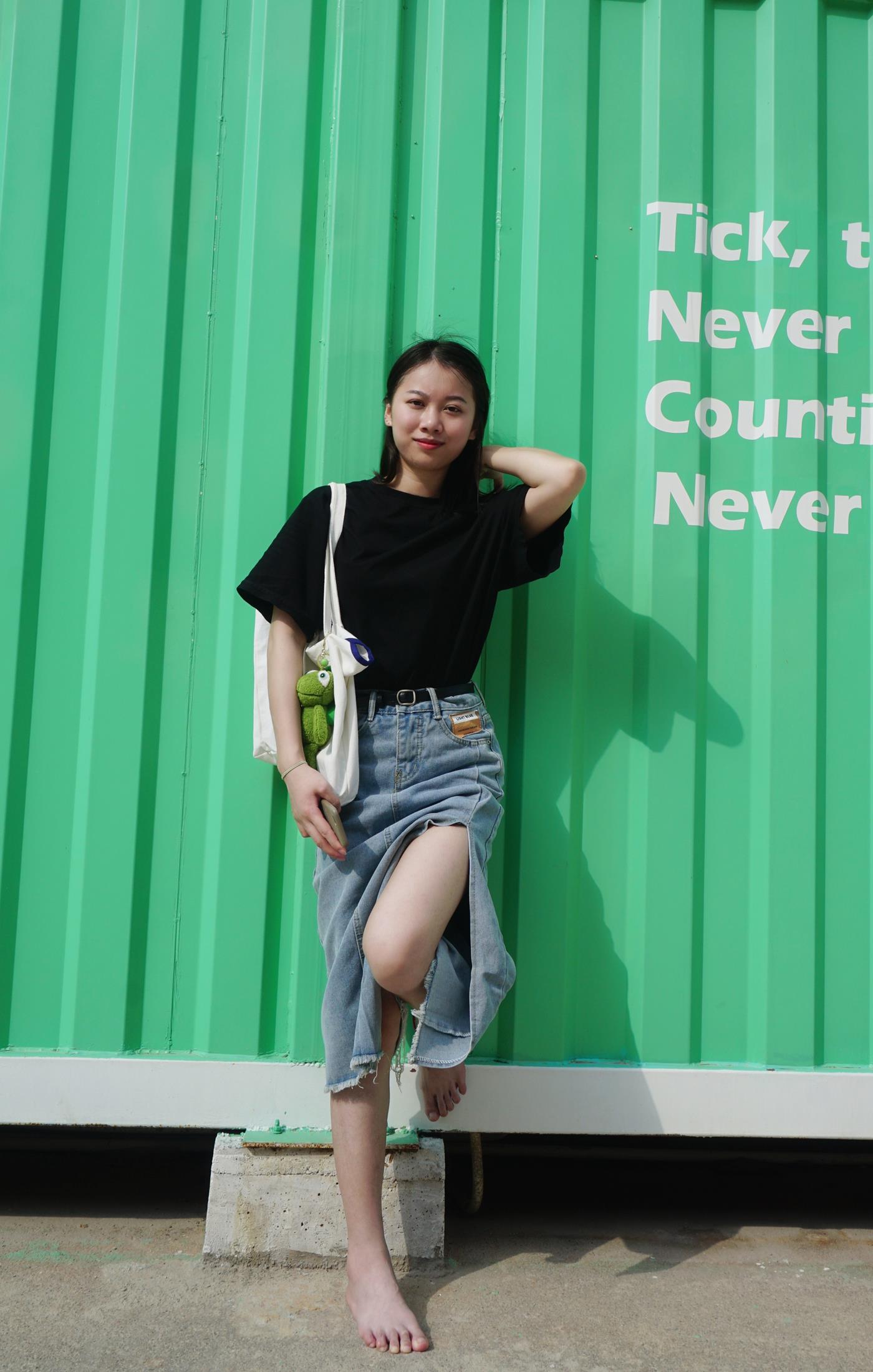 图片[126]-[Pary学生模拍] No.036 莹莹赤脚游玩创意产业园 [145P] – 速更版-美库