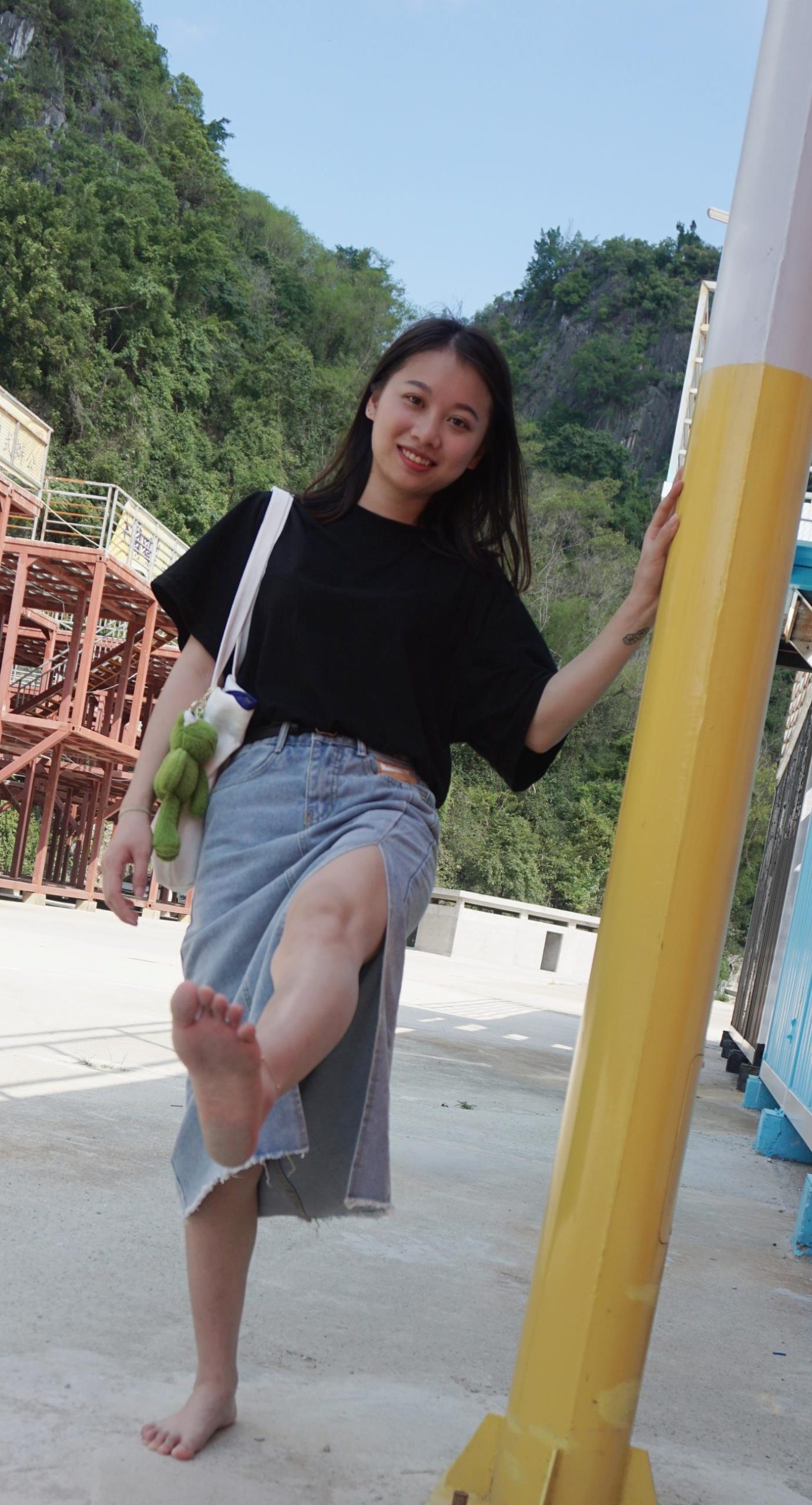 图片[131]-[Pary学生模拍] No.036 莹莹赤脚游玩创意产业园 [145P] – 速更版-美库