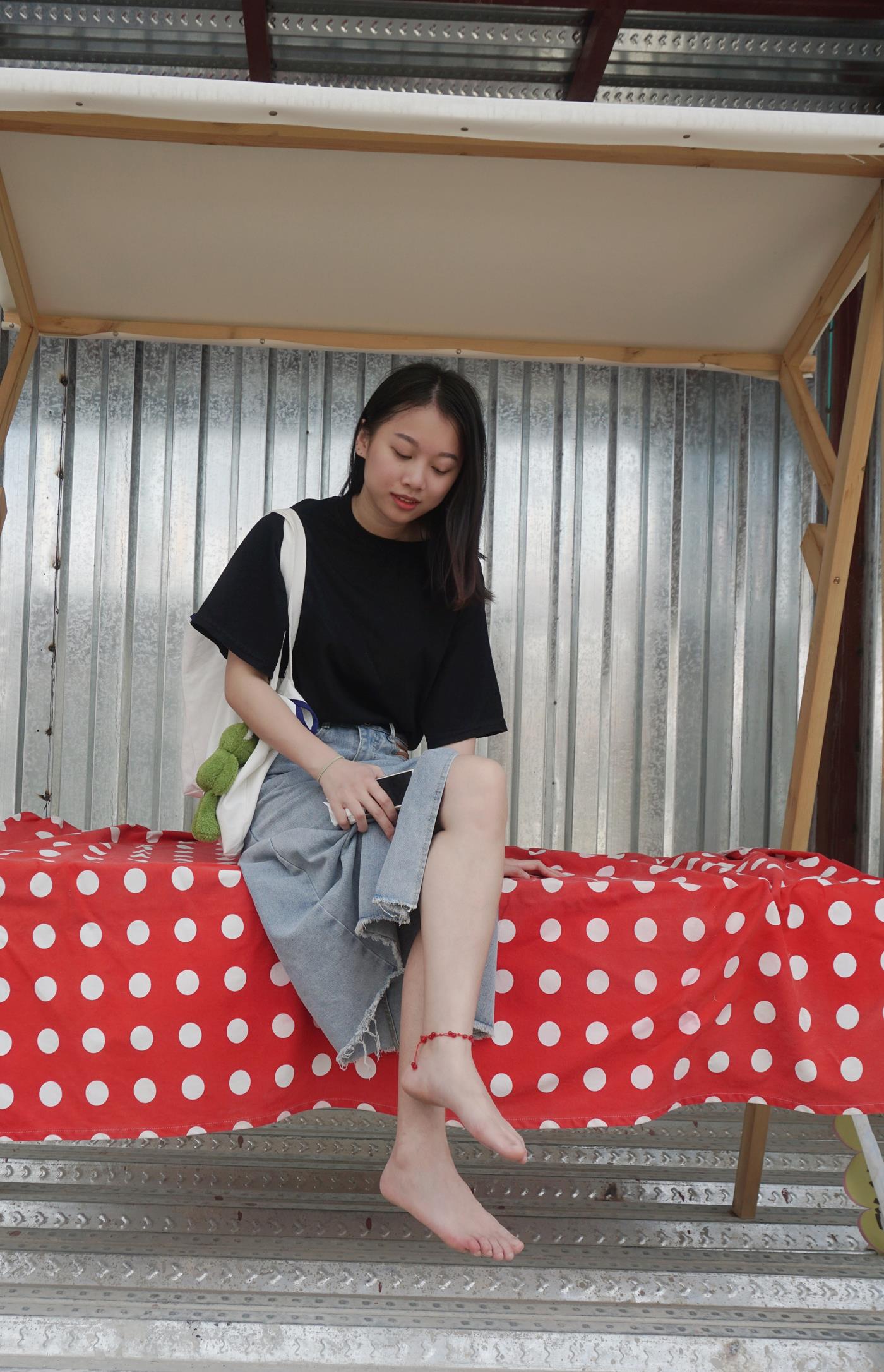 图片[136]-[Pary学生模拍] No.036 莹莹赤脚游玩创意产业园 [145P] – 速更版-美库