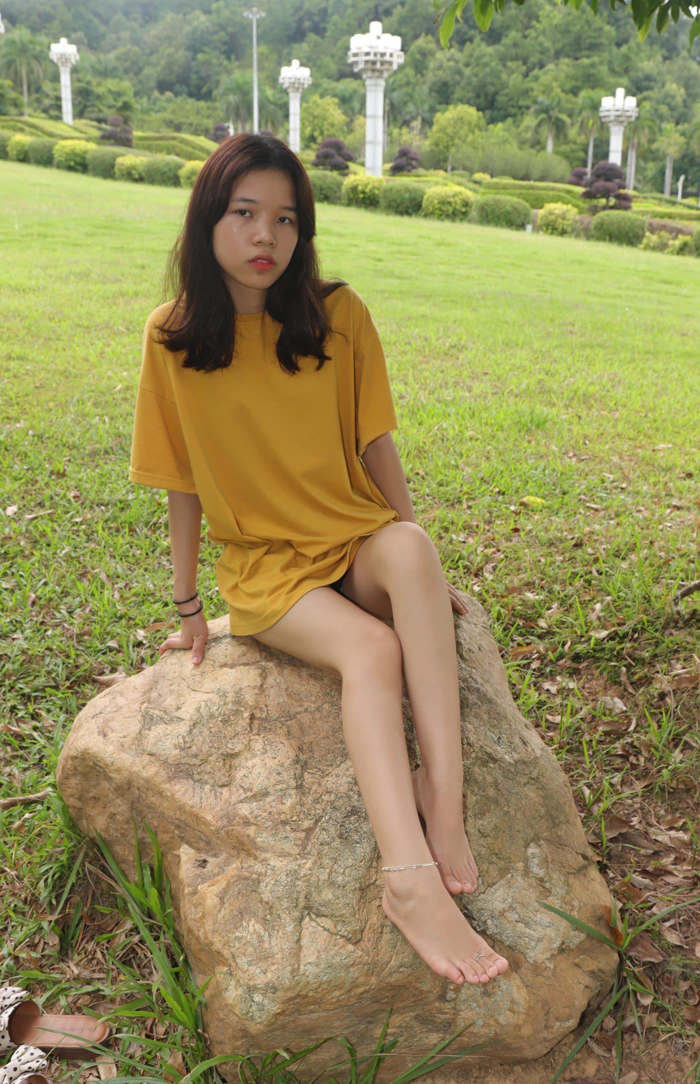 图片[46]-[Pary学生模拍] No.038 新模小宁草地上大方露出美jiao [118P] – 速更版-美库