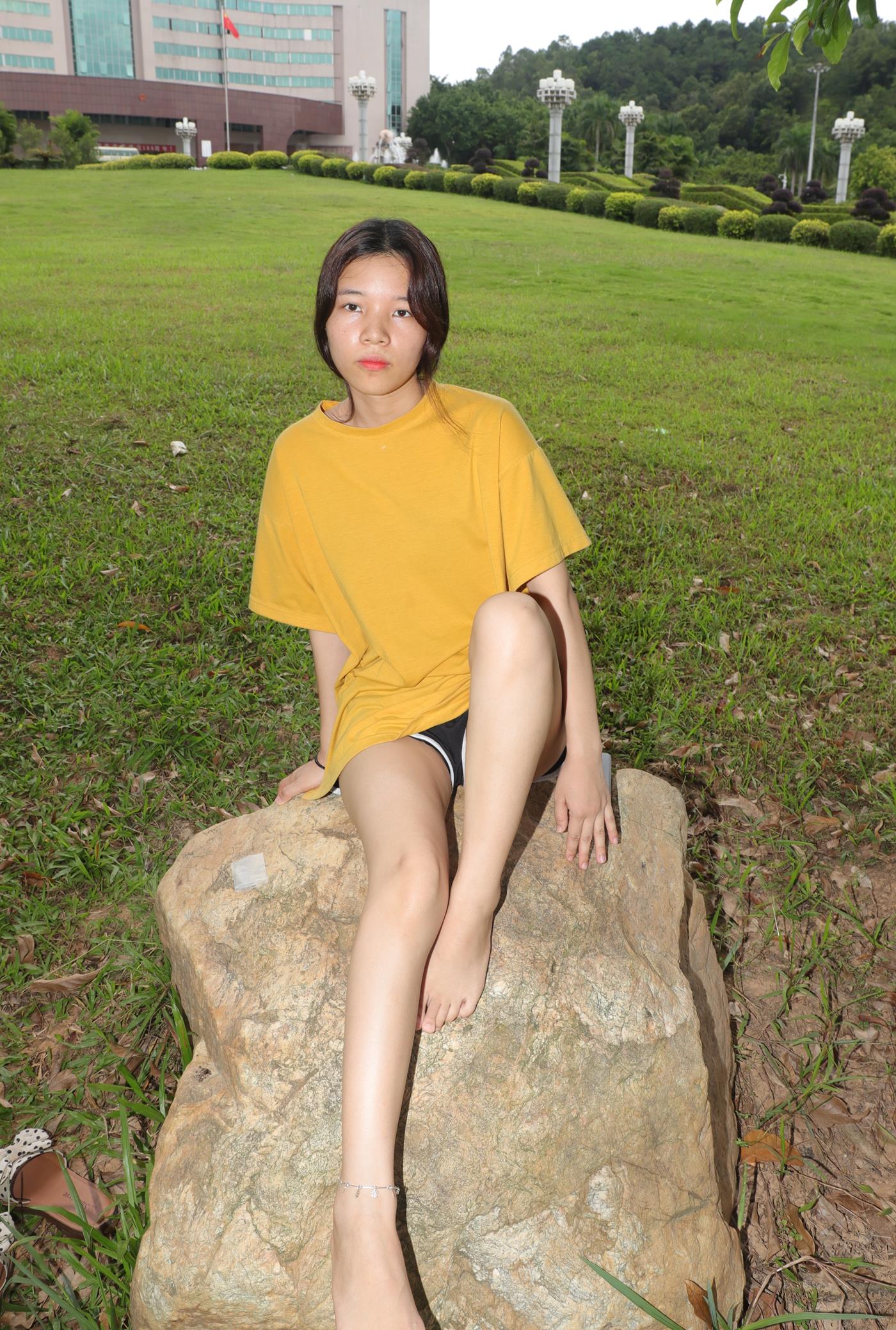 图片[55]-[Pary学生模拍] No.038 新模小宁草地上大方露出美jiao [118P] – 速更版-美库