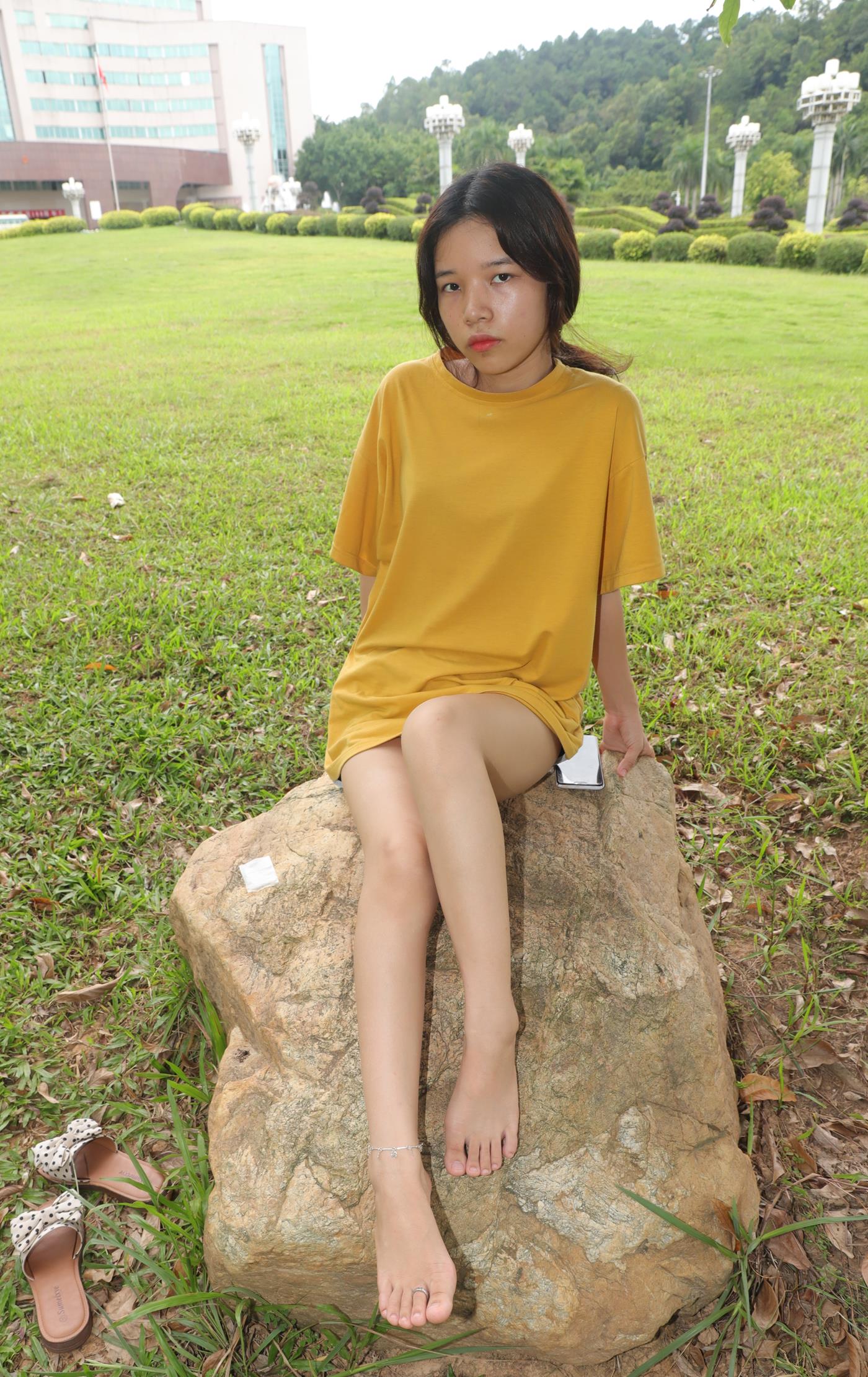 图片[57]-[Pary学生模拍] No.038 新模小宁草地上大方露出美jiao [118P] – 速更版-美库