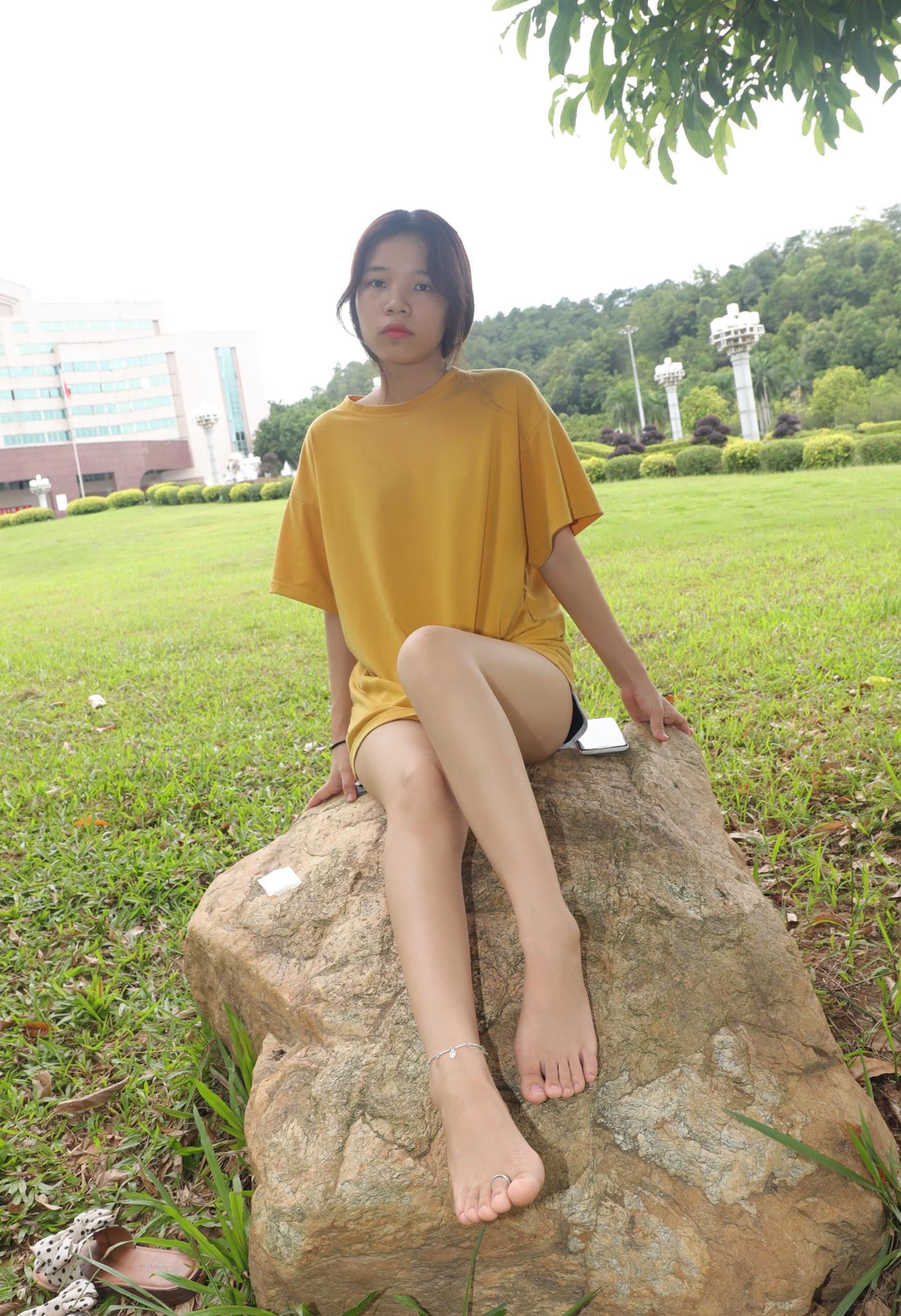 图片[60]-[Pary学生模拍] No.038 新模小宁草地上大方露出美jiao [118P] – 速更版-美库