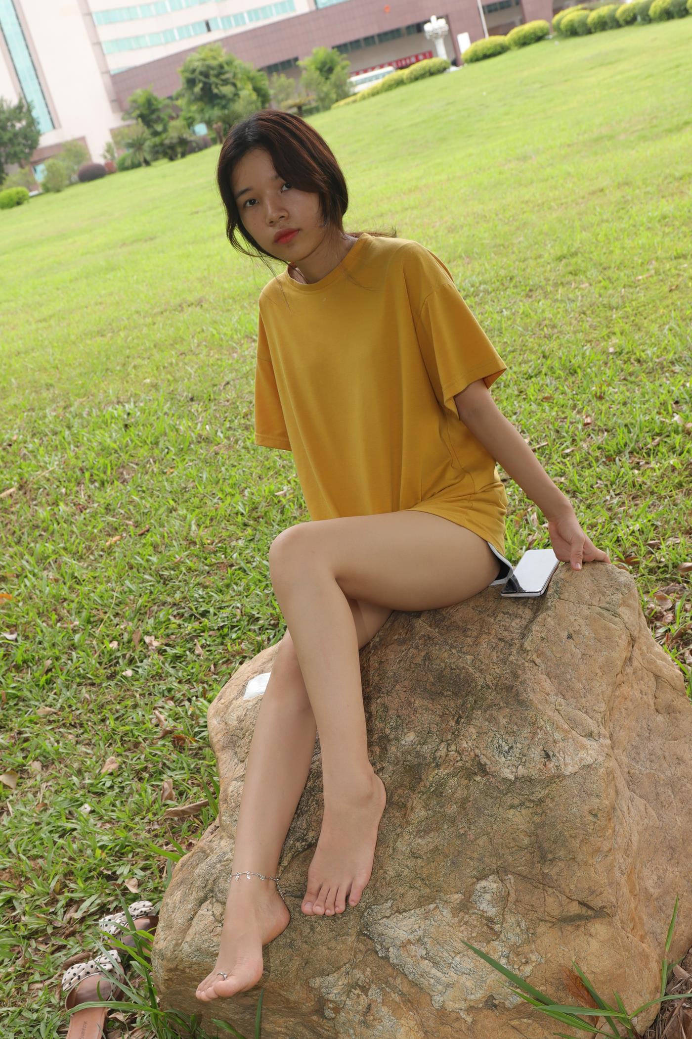 图片[61]-[Pary学生模拍] No.038 新模小宁草地上大方露出美jiao [118P] – 速更版-美库