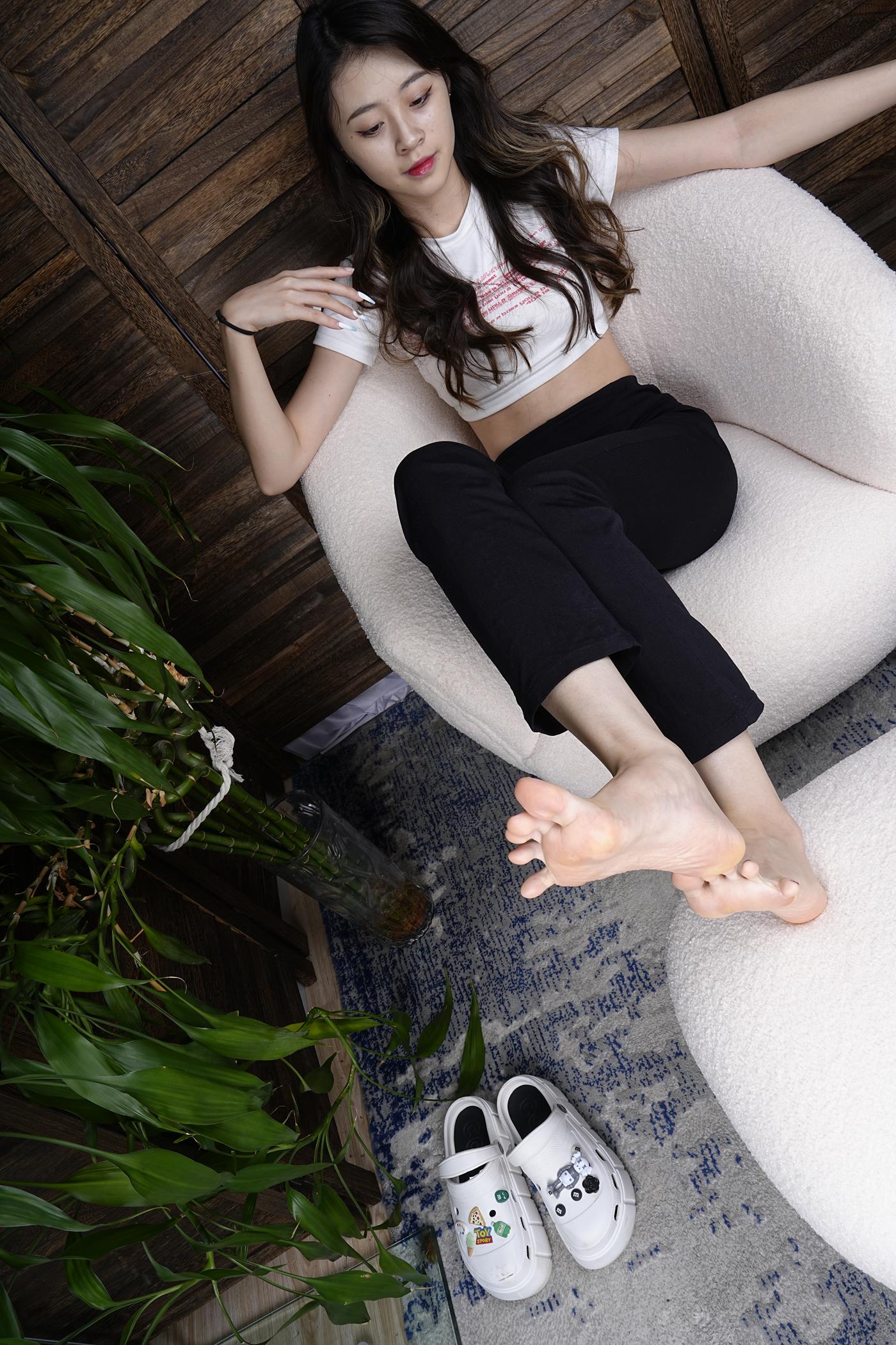 图片[106]-[Sexy Asian Girls Feet] No.021 超级女生Liyuner的姓感的大脚丫 裸足图片 [138P] – 速更版-美库
