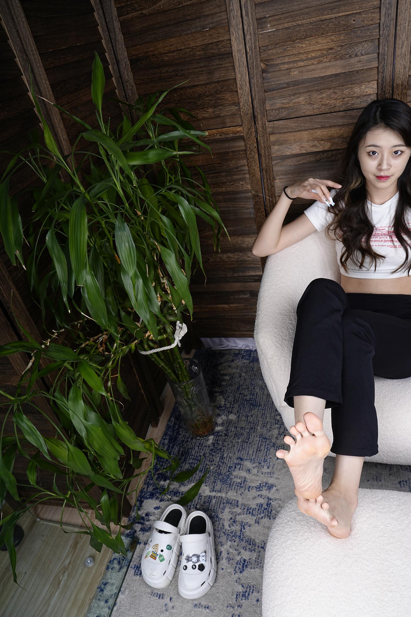 图片[107]-[Sexy Asian Girls Feet] No.021 超级女生Liyuner的姓感的大脚丫 裸足图片 [138P] – 速更版-美库