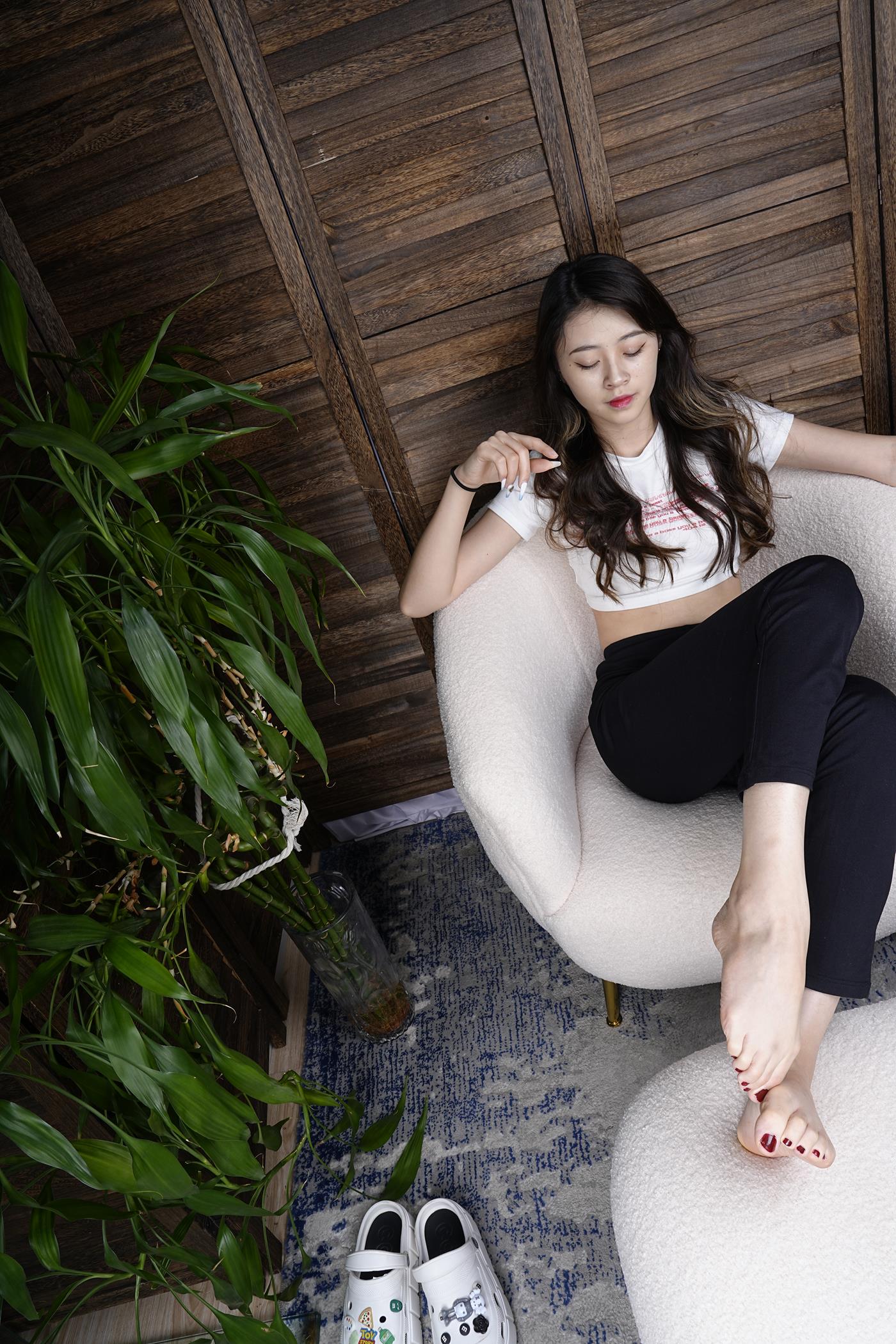 图片[110]-[Sexy Asian Girls Feet] No.021 超级女生Liyuner的姓感的大脚丫 裸足图片 [138P] – 速更版-美库