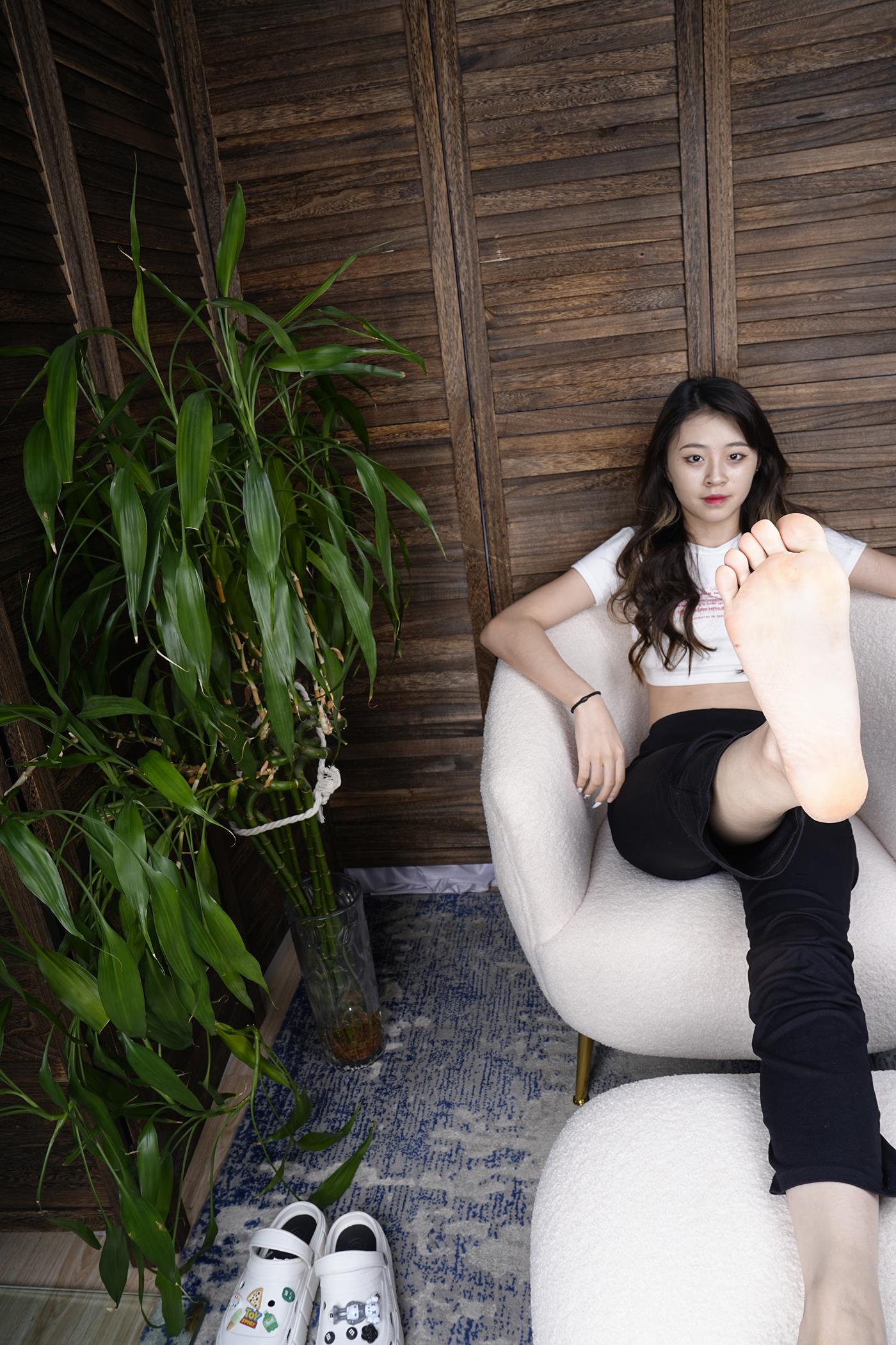 图片[112]-[Sexy Asian Girls Feet] No.021 超级女生Liyuner的姓感的大脚丫 裸足图片 [138P] – 速更版-美库