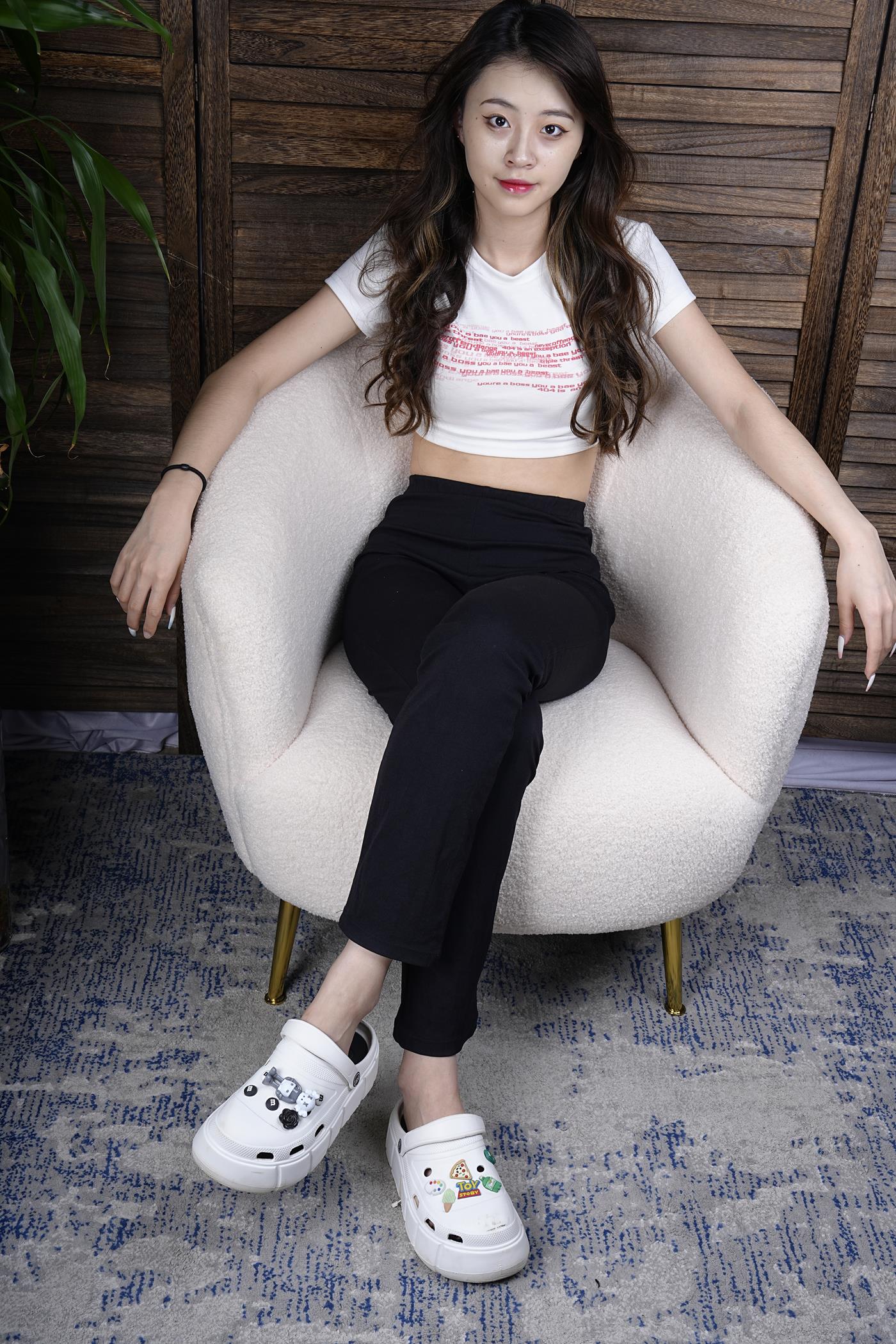 图片[130]-[Sexy Asian Girls Feet] No.021 超级女生Liyuner的姓感的大脚丫 裸足图片 [138P] – 速更版-美库