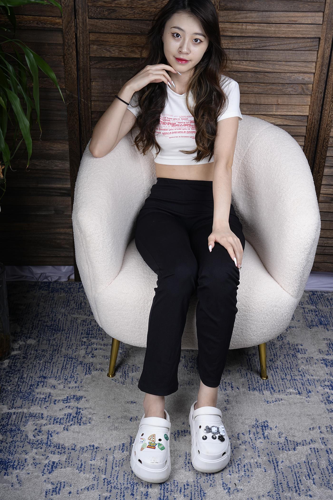 图片[131]-[Sexy Asian Girls Feet] No.021 超级女生Liyuner的姓感的大脚丫 裸足图片 [138P] – 速更版-美库