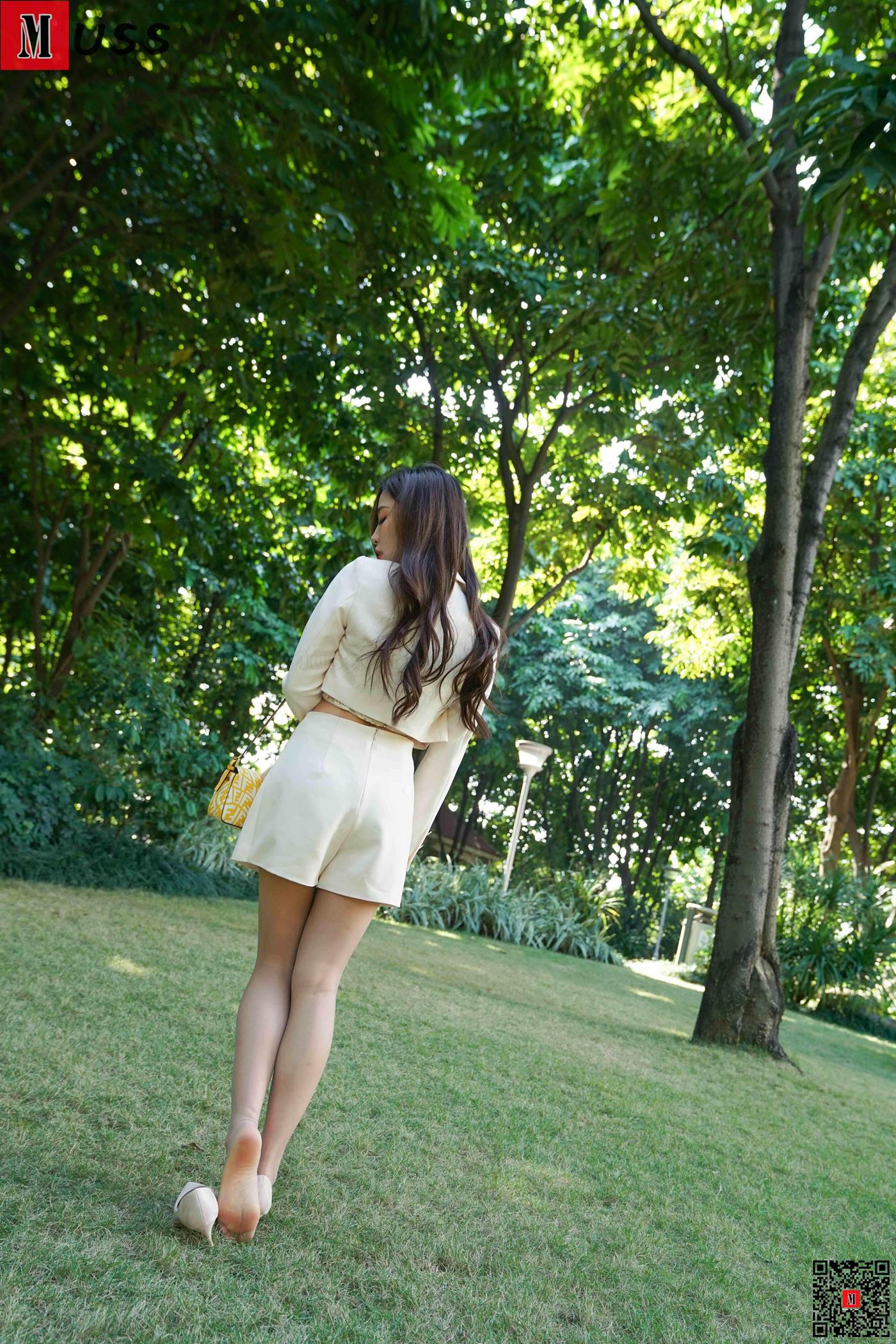 图片[35]-[MussGirl慕丝女郎]NO.412 草地上得精灵A[99P] – 速更版-美库