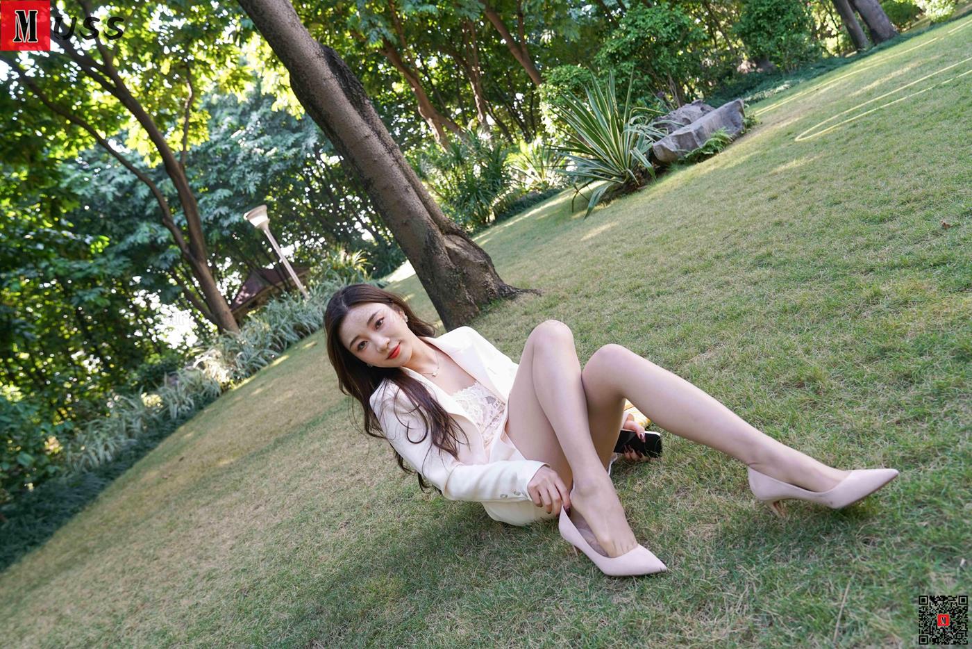 图片[41]-[MussGirl慕丝女郎]NO.412 草地上得精灵A[99P] – 速更版-美库