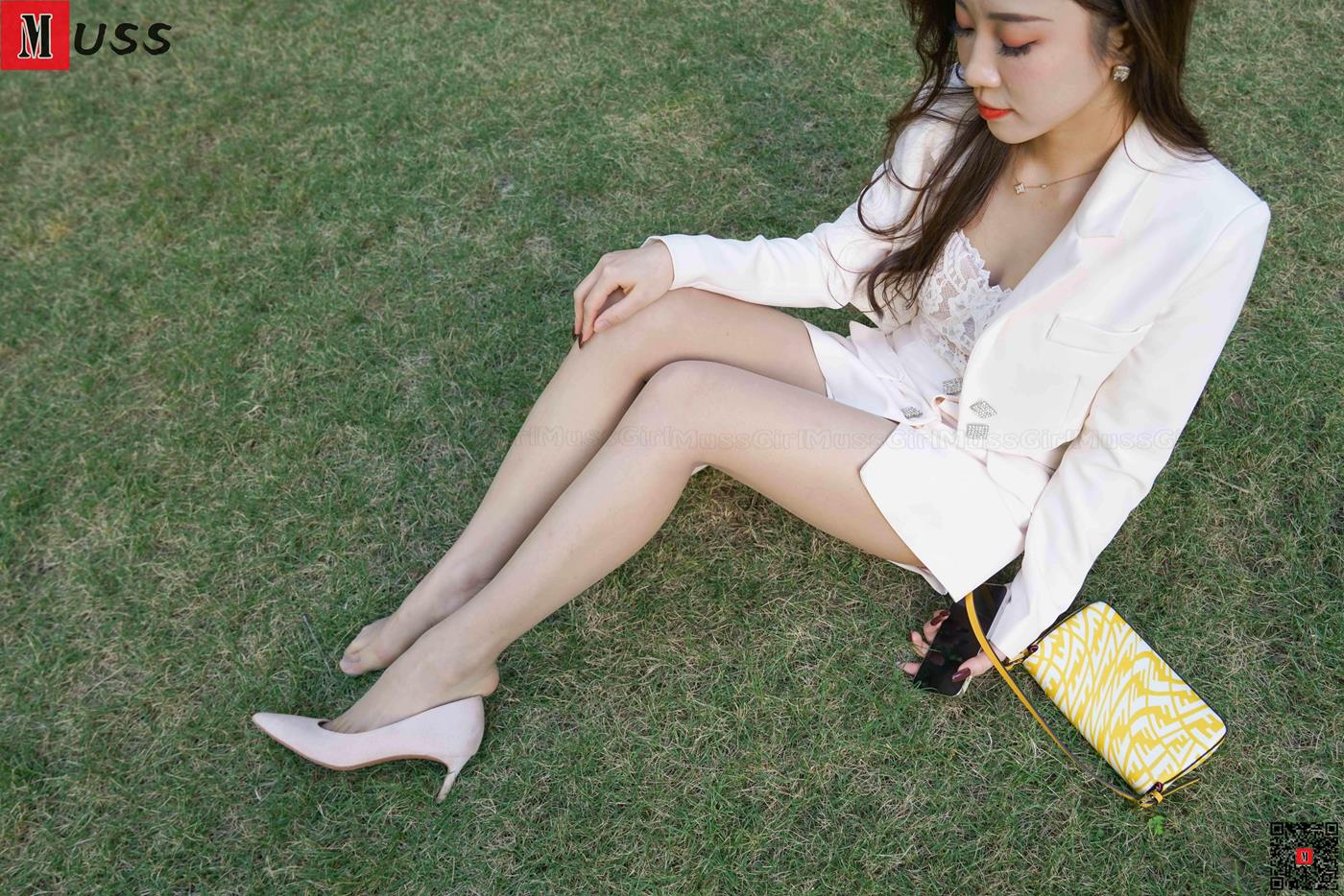 图片[51]-[MussGirl慕丝女郎]NO.412 草地上得精灵A[99P] – 速更版-美库