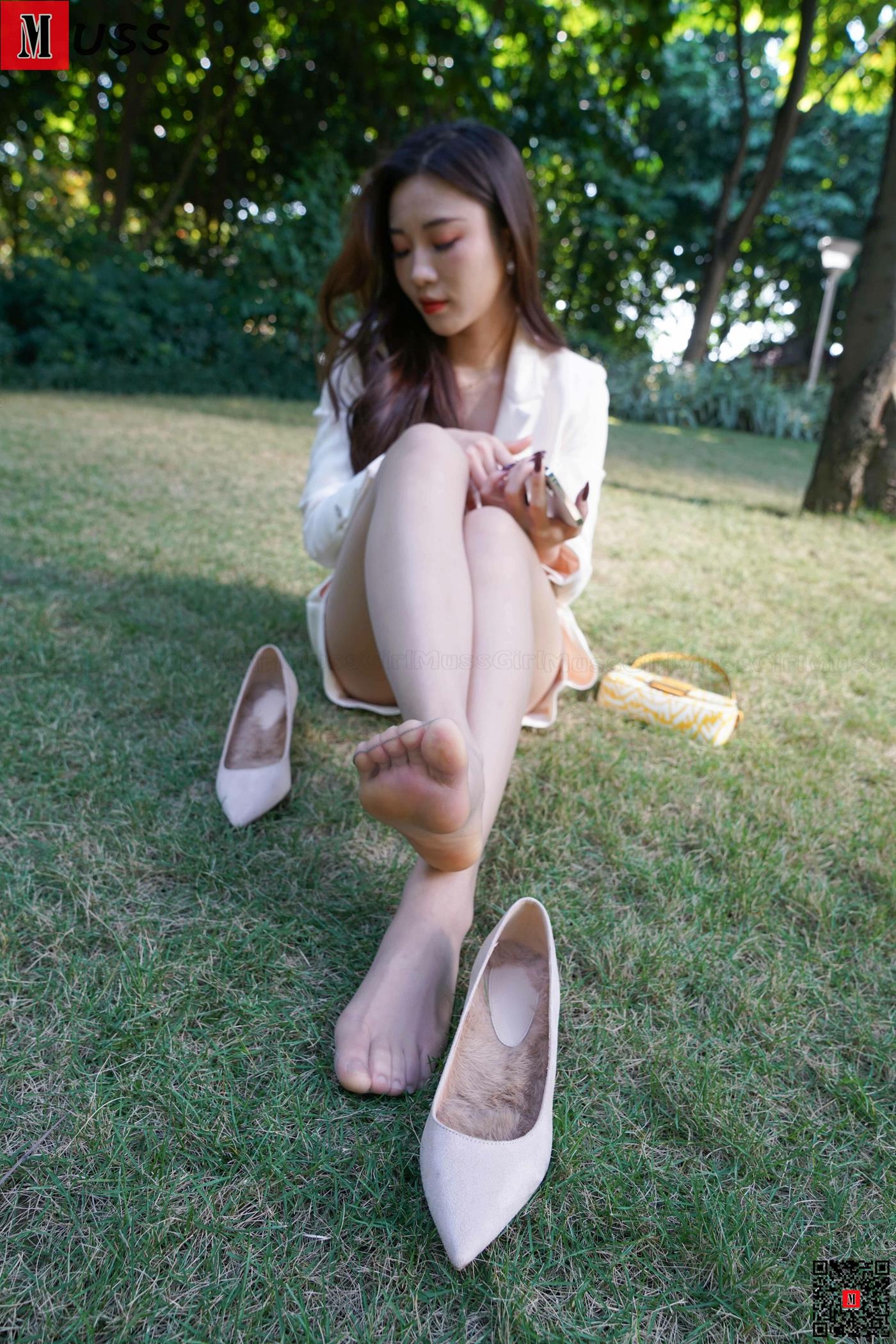 图片[93]-[MussGirl慕丝女郎]NO.412 草地上得精灵A[99P] – 速更版-美库