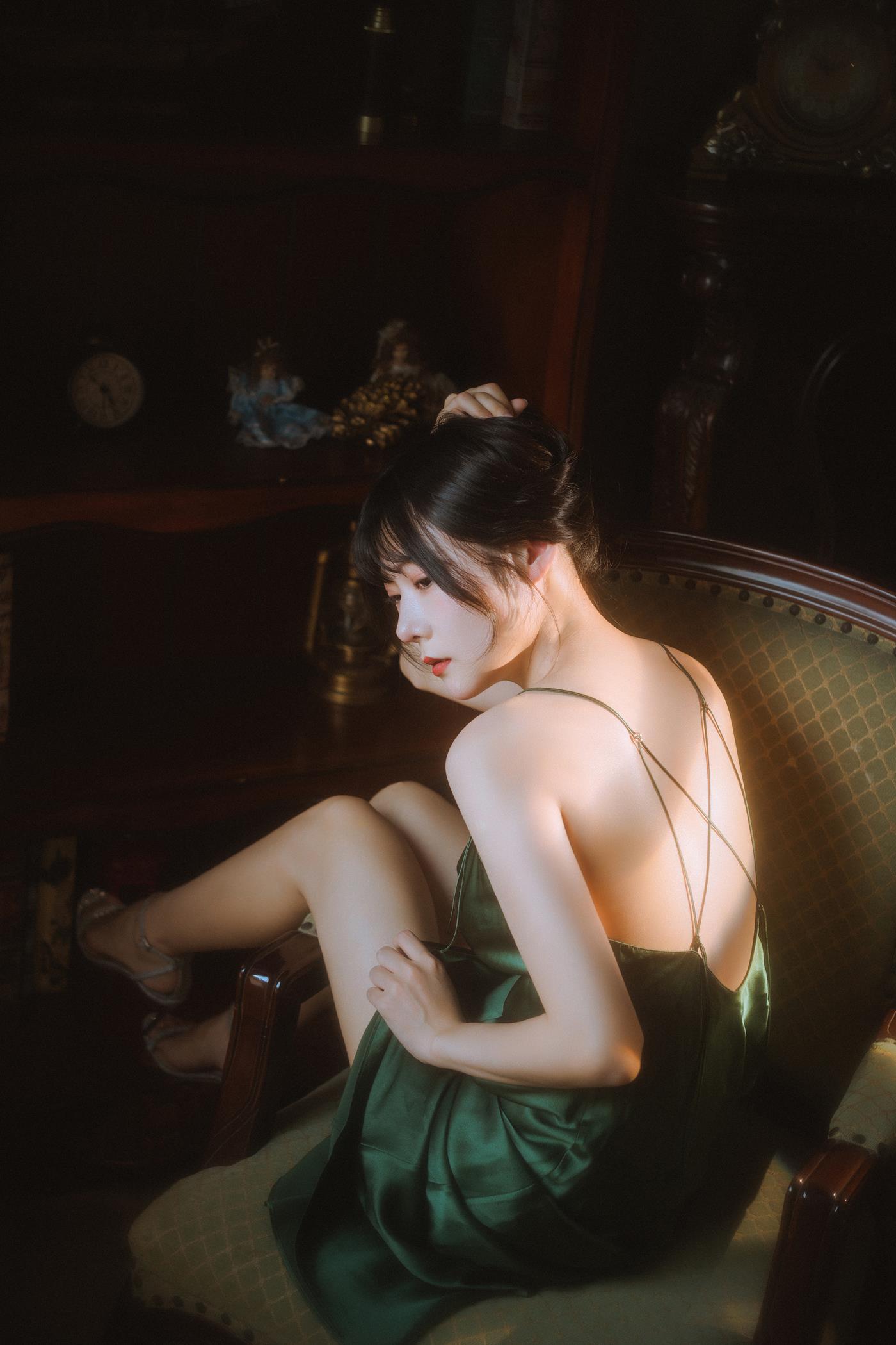 图片[11]-网紅Coser@香草喵露露  杨枝甘露 绿色连衣裙 [45P] – 速更版-美库