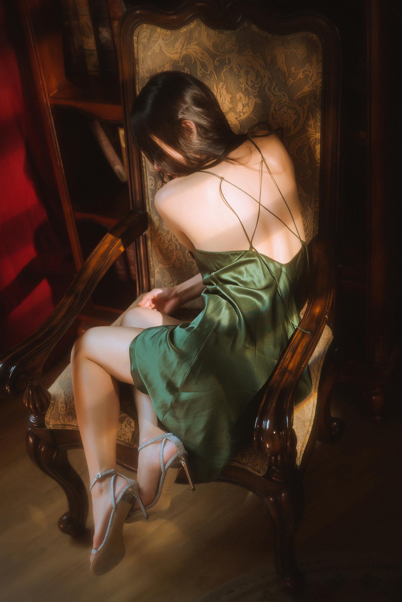 图片[16]-网紅Coser@香草喵露露  杨枝甘露 绿色连衣裙 [45P] – 速更版-美库