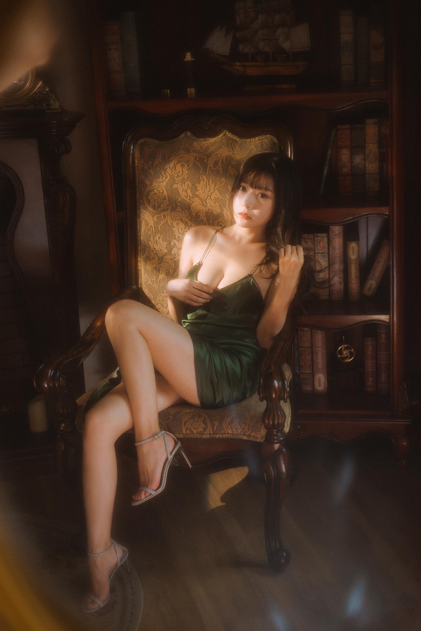 图片[25]-网紅Coser@香草喵露露  杨枝甘露 绿色连衣裙 [45P] – 速更版-美库