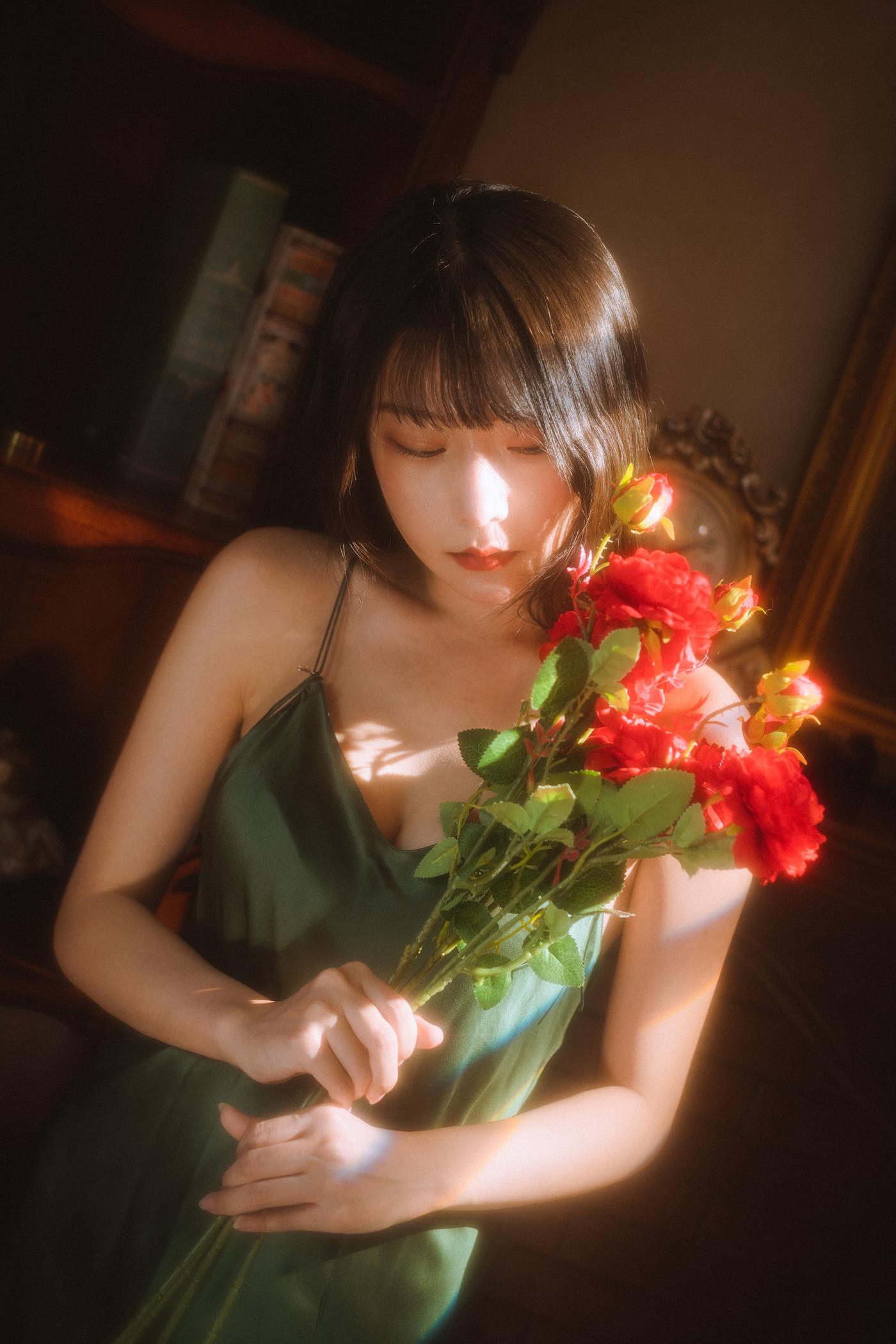 图片[42]-网紅Coser@香草喵露露  杨枝甘露 绿色连衣裙 [45P] – 速更版-美库