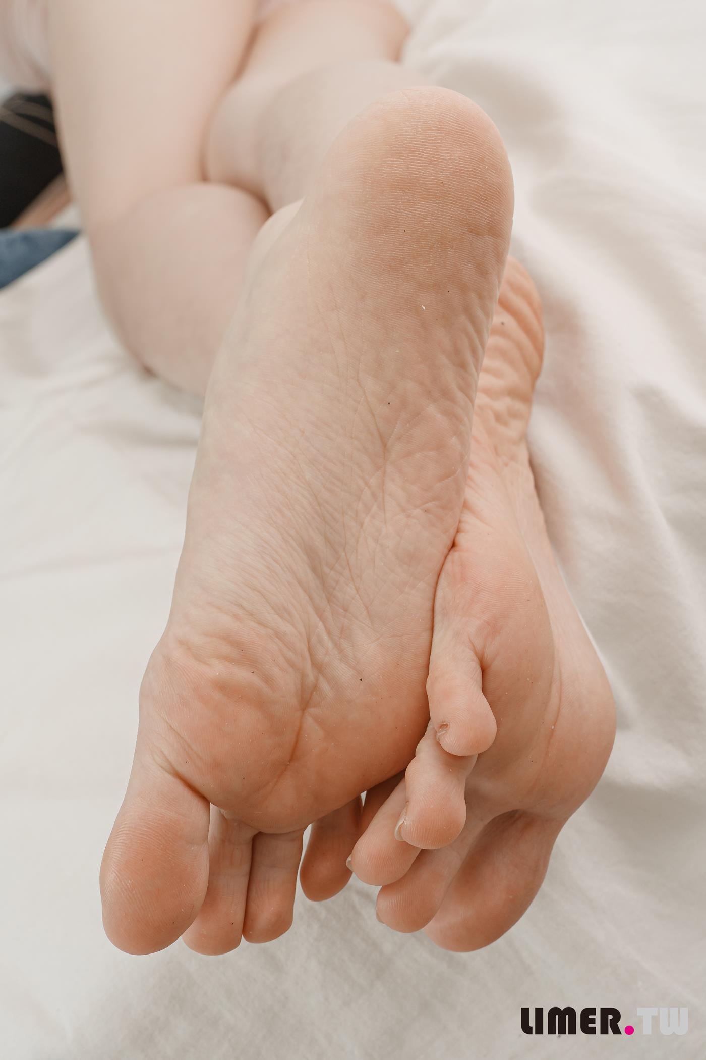 图片[100]-Limerence原创 NO.054 Lily 泳装处女作极品裸足出道即巔峰[165P] – 速更版-美库