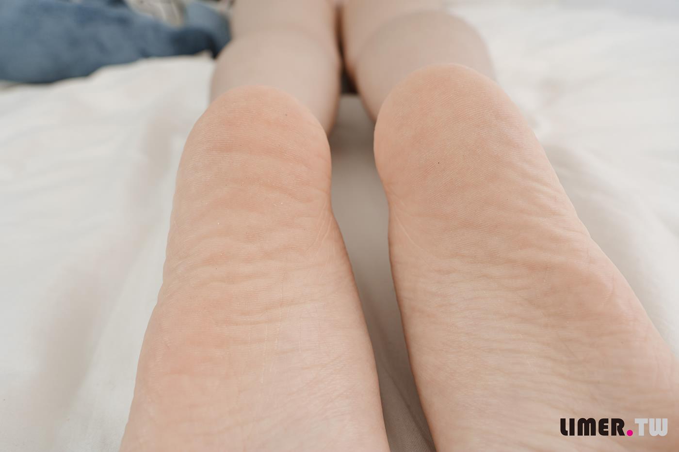 图片[109]-Limerence原创 NO.054 Lily 泳装处女作极品裸足出道即巔峰[165P] – 速更版-美库