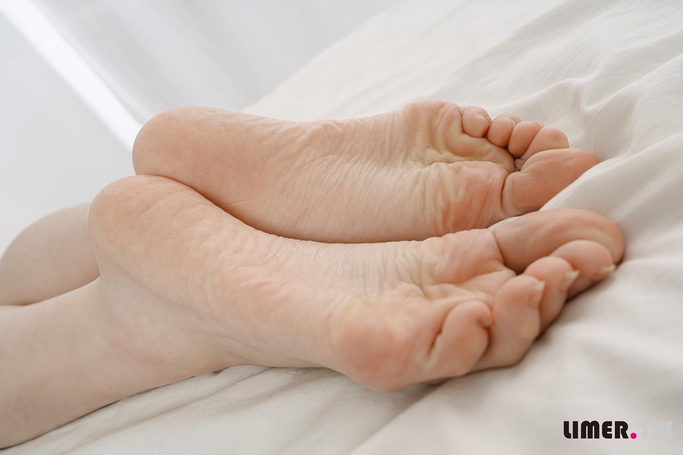 图片[111]-Limerence原创 NO.054 Lily 泳装处女作极品裸足出道即巔峰[165P] – 速更版-美库