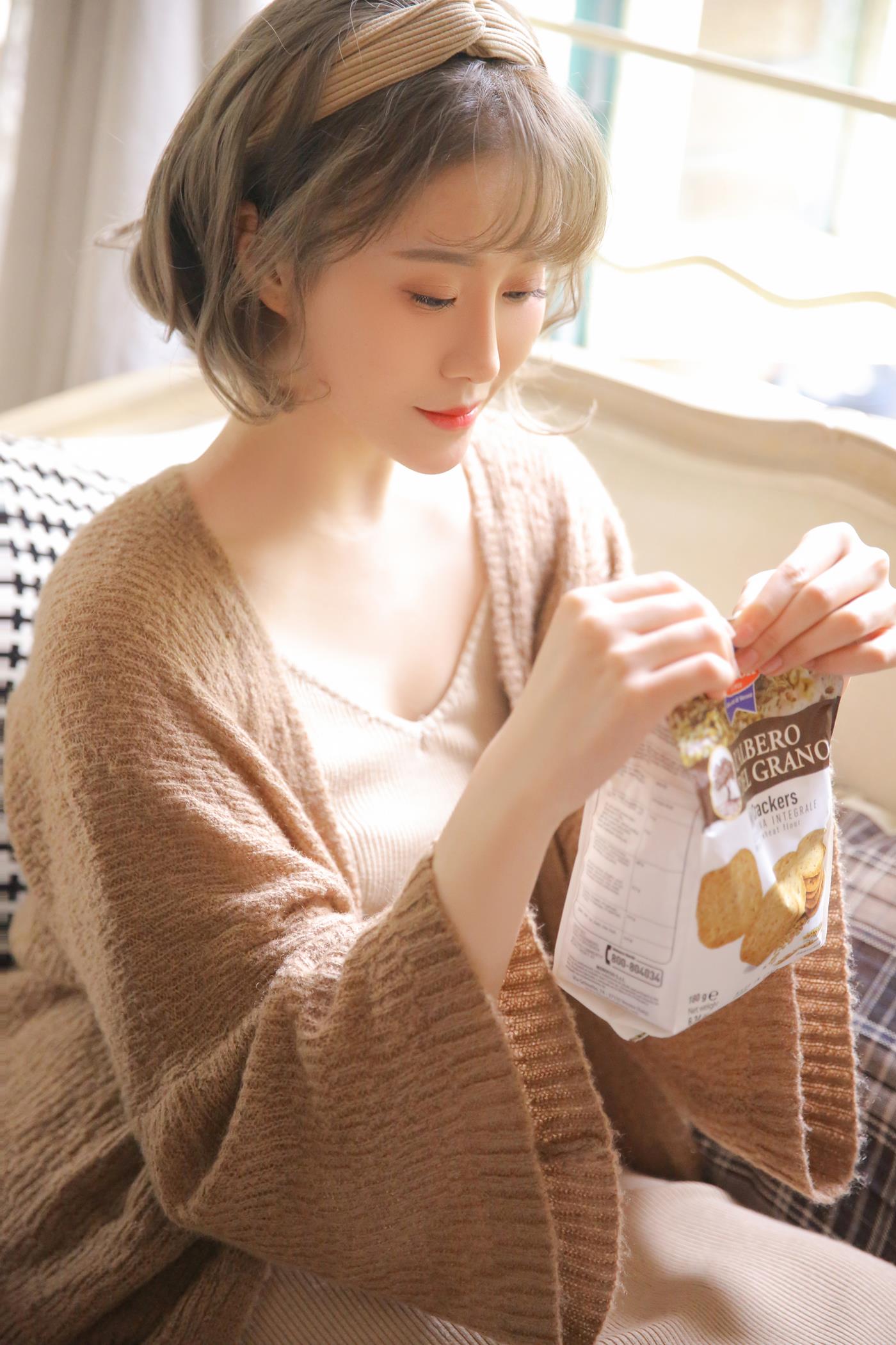 图片[18]-[YALAYI雅拉伊]2022.12.30 NO.997 千里之外[32+1P] – 速更版-美库