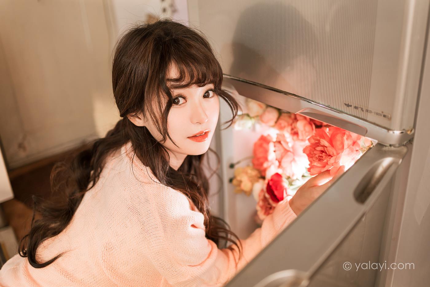 图片[16]-[YALAYI雅拉伊]2022.12.30 NO.998 第一眼就喜欢上你 小亭[45+1P] – 速更版-美库