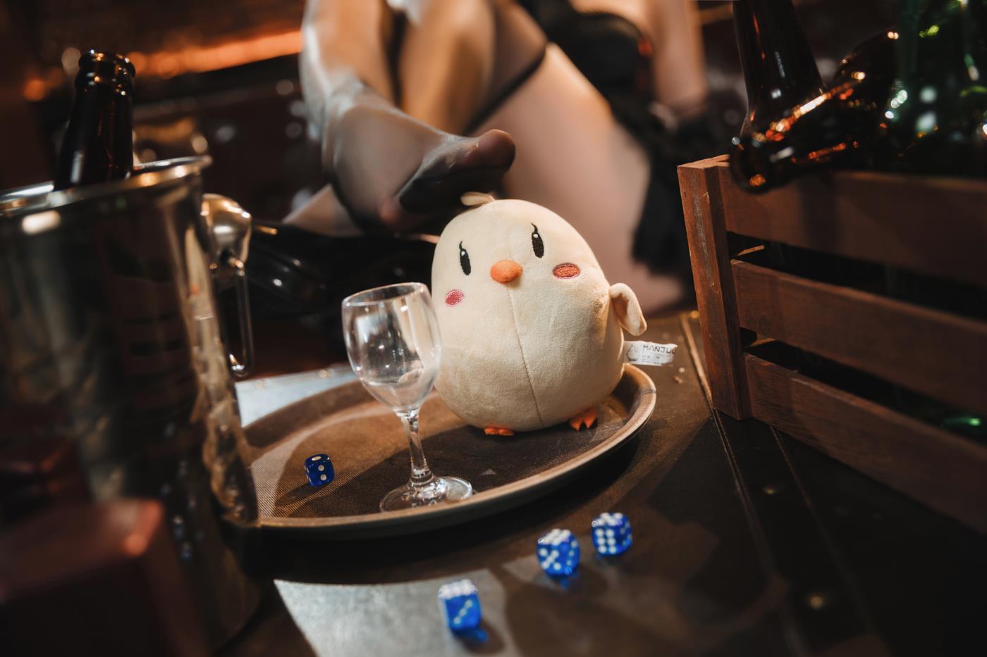 图片[18]-Coser瓜希酱福利 碧蓝航线 欧根亲王沉醉于夜 [20P] – 速更版-美库