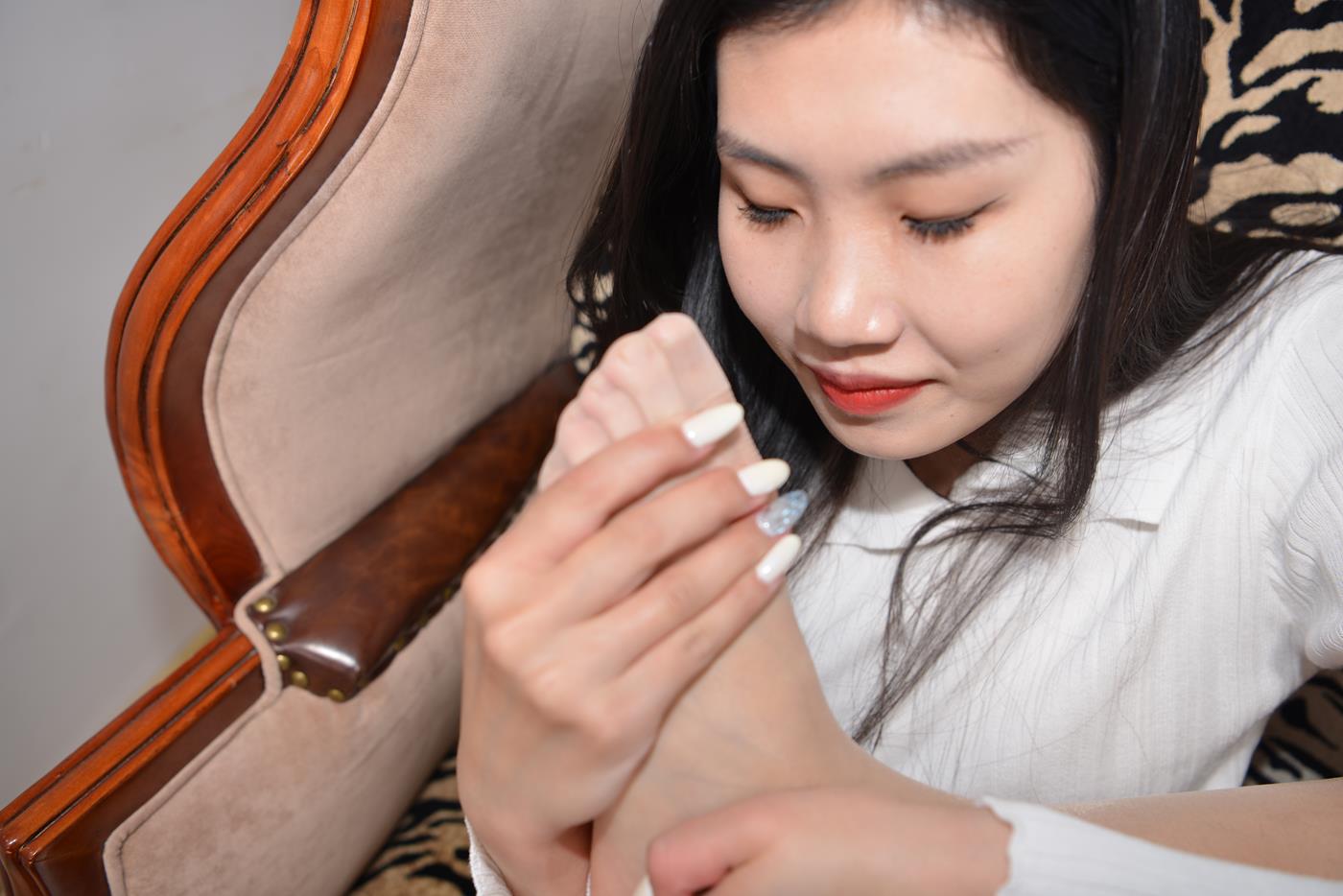 图片[16]-[Sexy Asian Girls Feet] NO.024 模特苏溪的姓感的40码肉丝大脚丫 [97P] – 速更版-美库