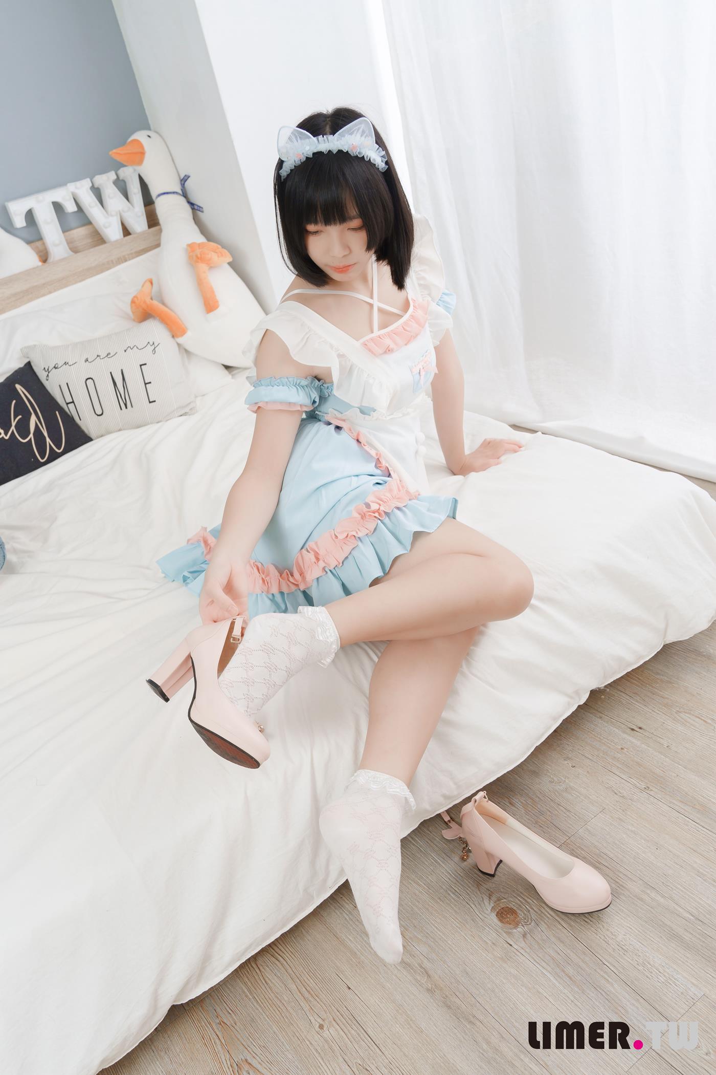 图片[27]-Limerence原创 NO.055 之之 女仆装扮柔嫩欧派与裸足 请主人享用[170P] – 速更版-美库