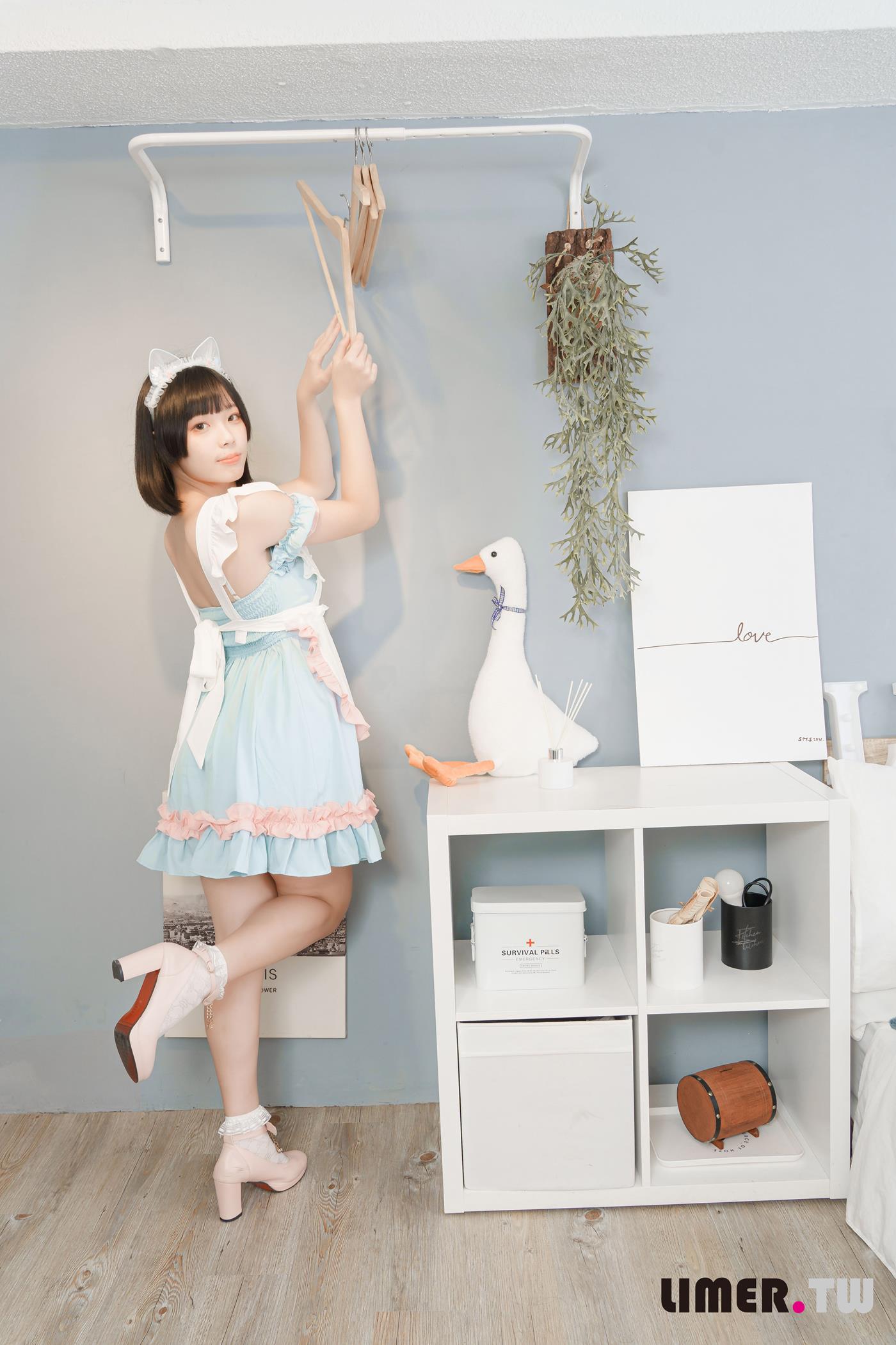 图片[31]-Limerence原创 NO.055 之之 女仆装扮柔嫩欧派与裸足 请主人享用[170P] – 速更版-美库