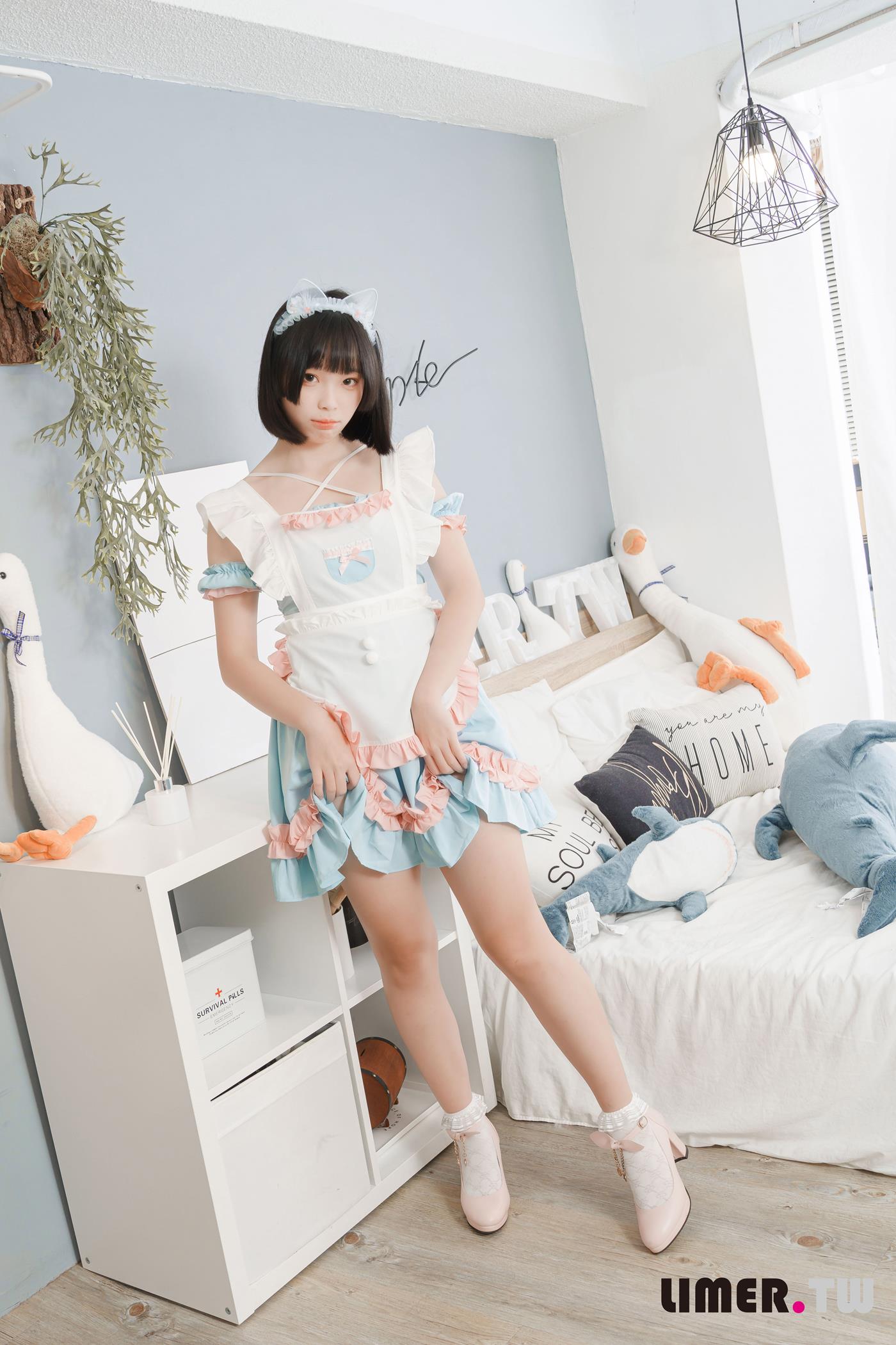 图片[32]-Limerence原创 NO.055 之之 女仆装扮柔嫩欧派与裸足 请主人享用[170P] – 速更版-美库