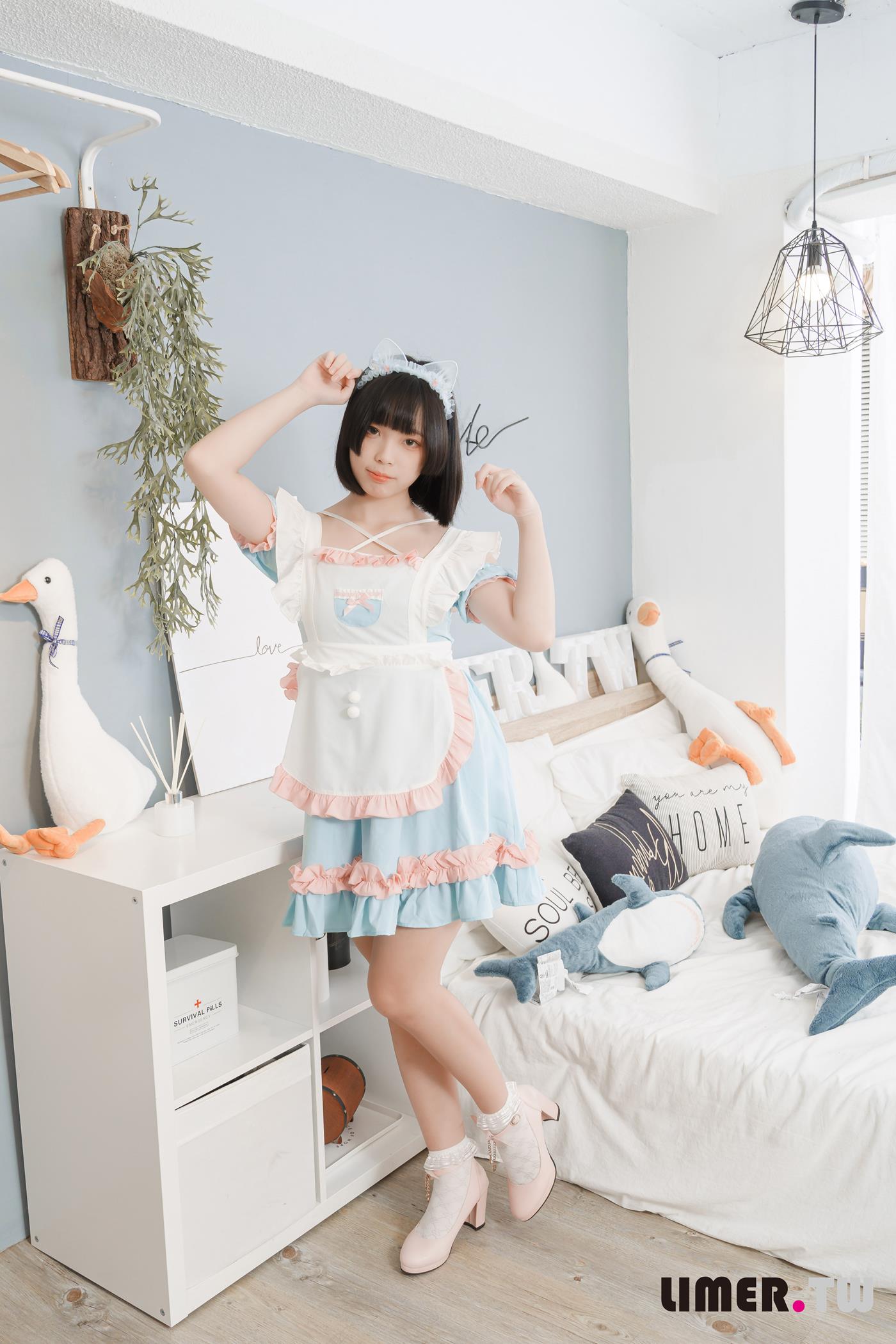 图片[35]-Limerence原创 NO.055 之之 女仆装扮柔嫩欧派与裸足 请主人享用[170P] – 速更版-美库